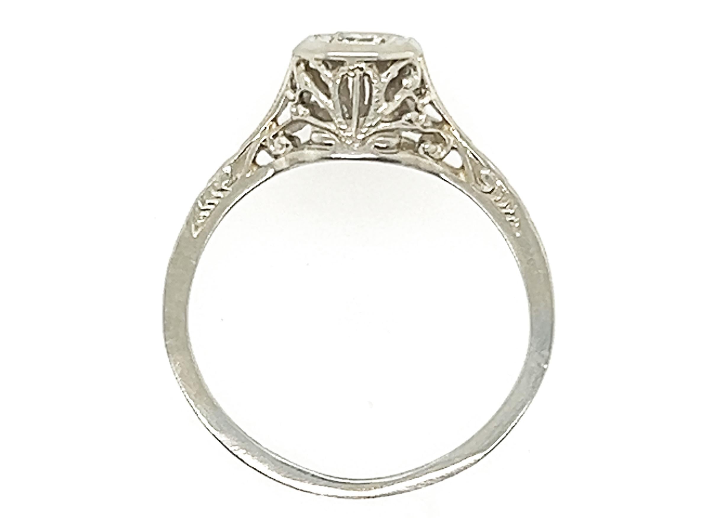 Art Deco Diamond Solitaire Engagement Ring 18K Filigree Original 1920-1930 In Excellent Condition In Dearborn, MI