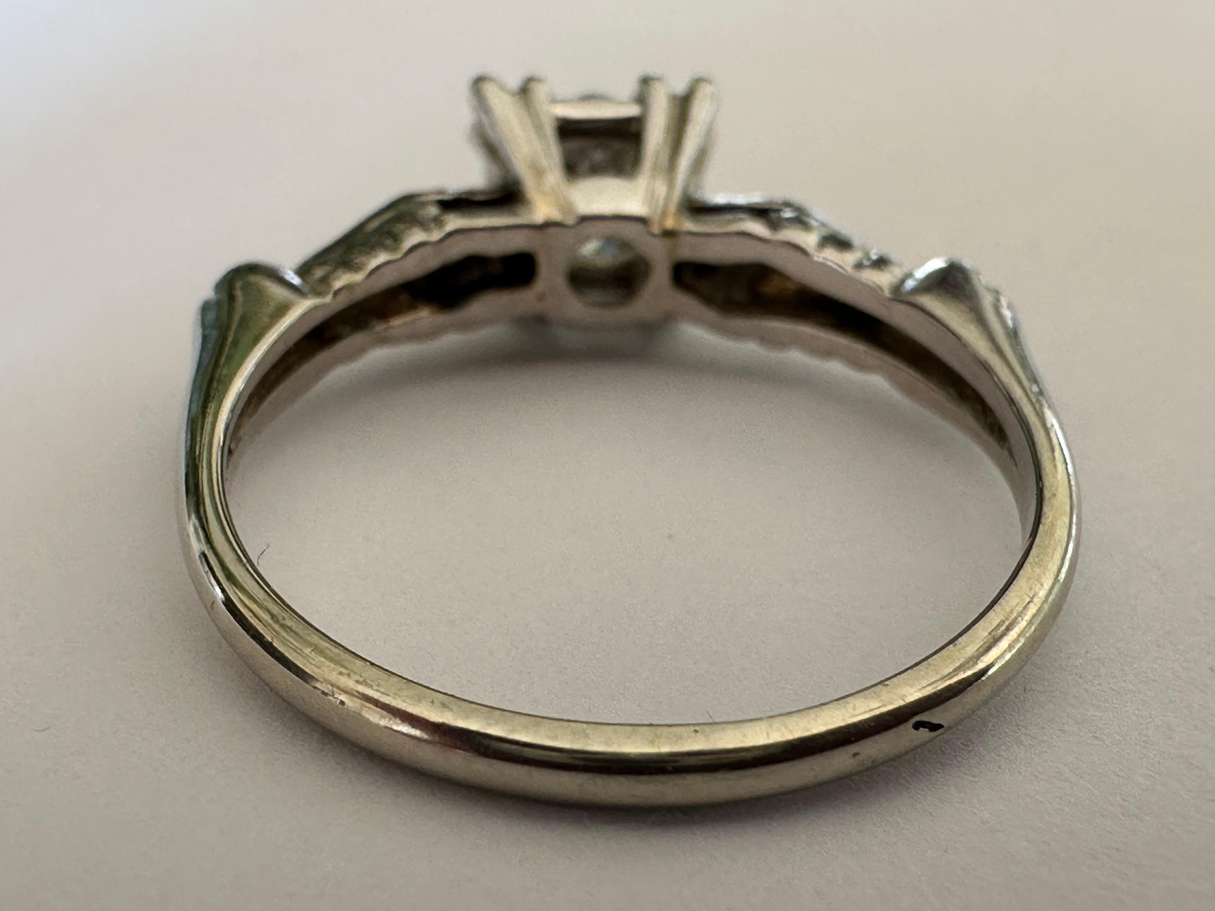 Women's Art Deco Diamond Solitaire Engagement Ring  For Sale