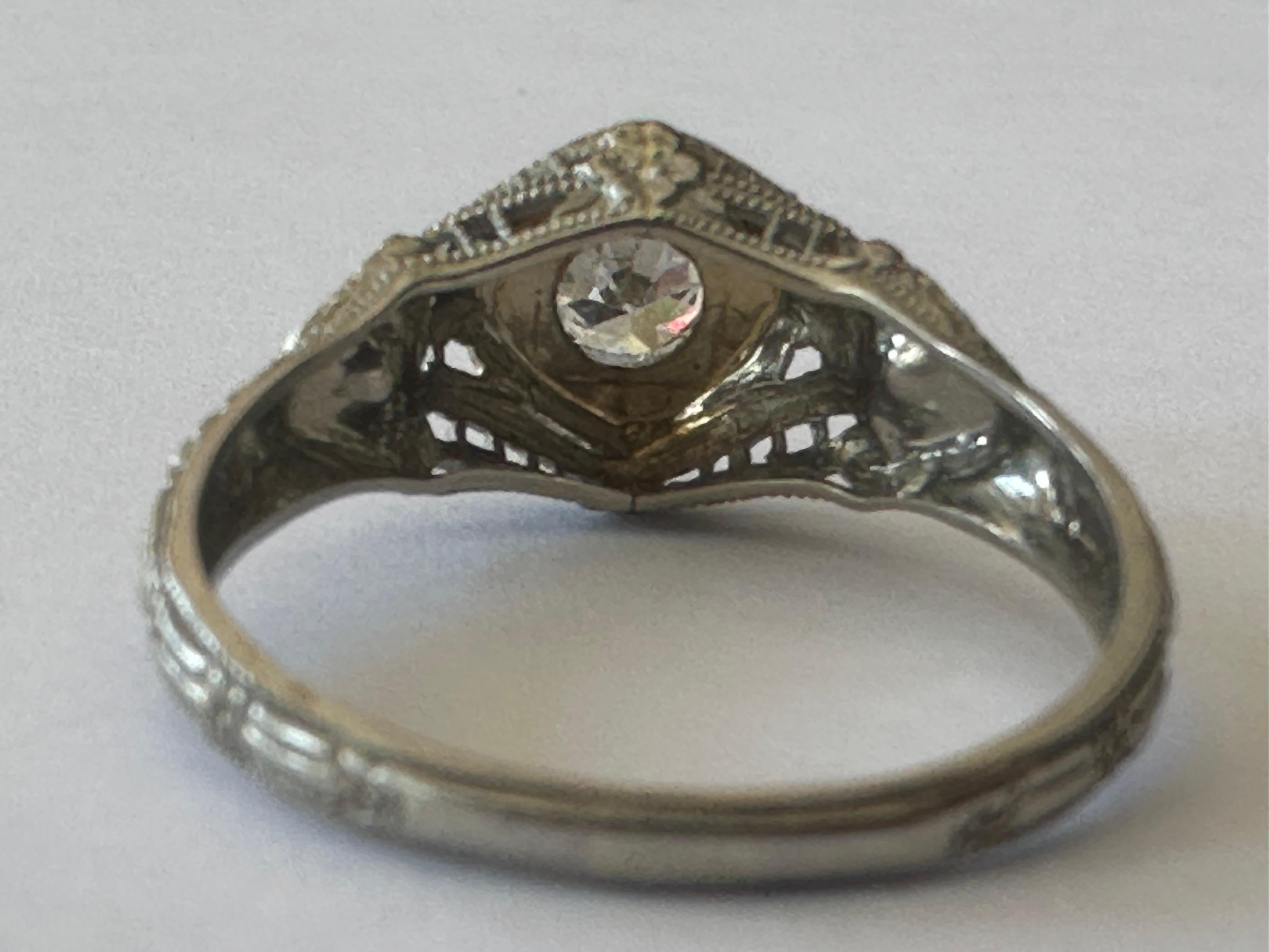 Art Deco Diamond Solitaire Engagement Ring  For Sale 1