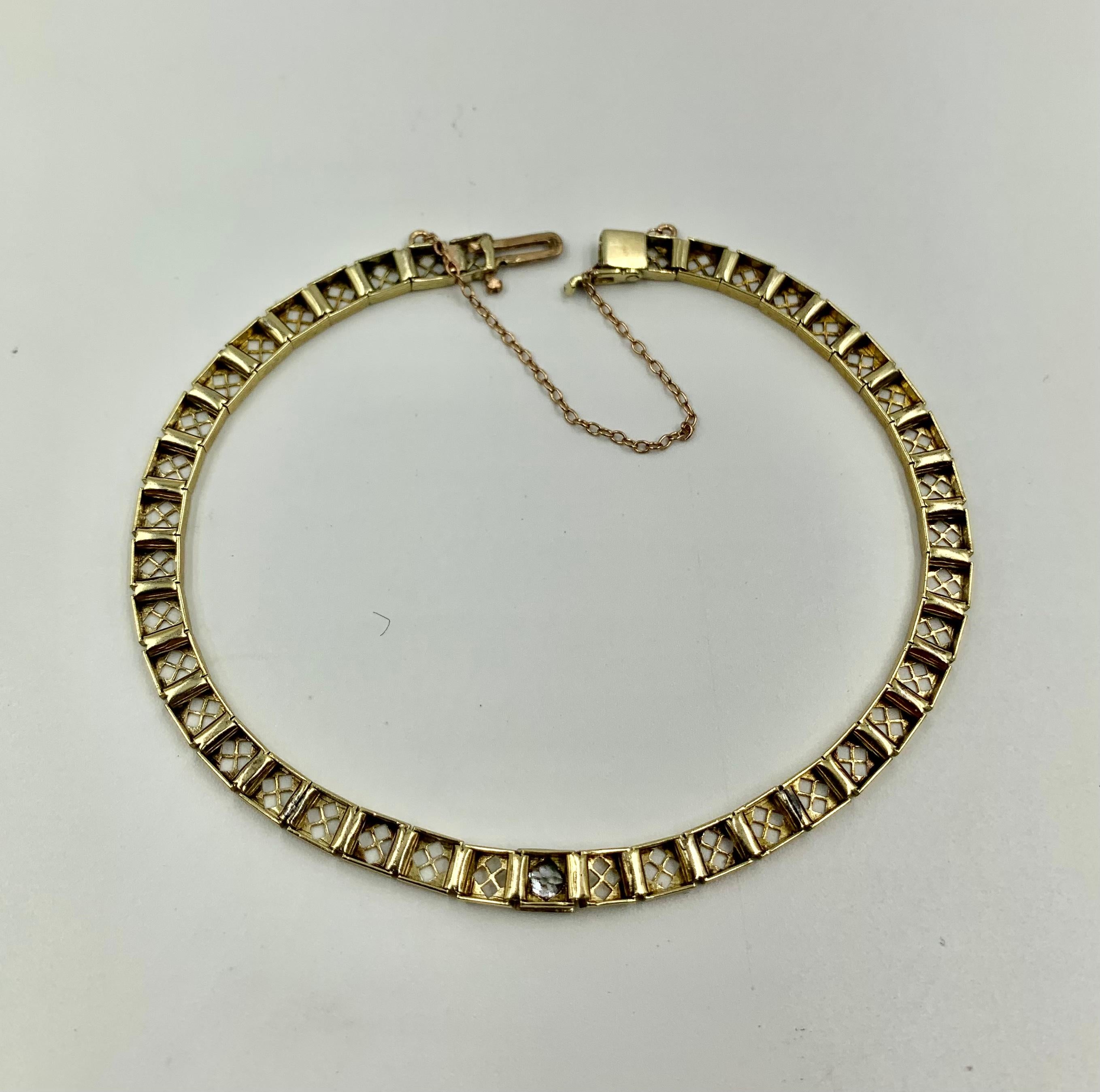 Women's or Men's Art Deco Diamond Solitaire Filigree Arrow Motif 14K Yellow Gold Bracelet