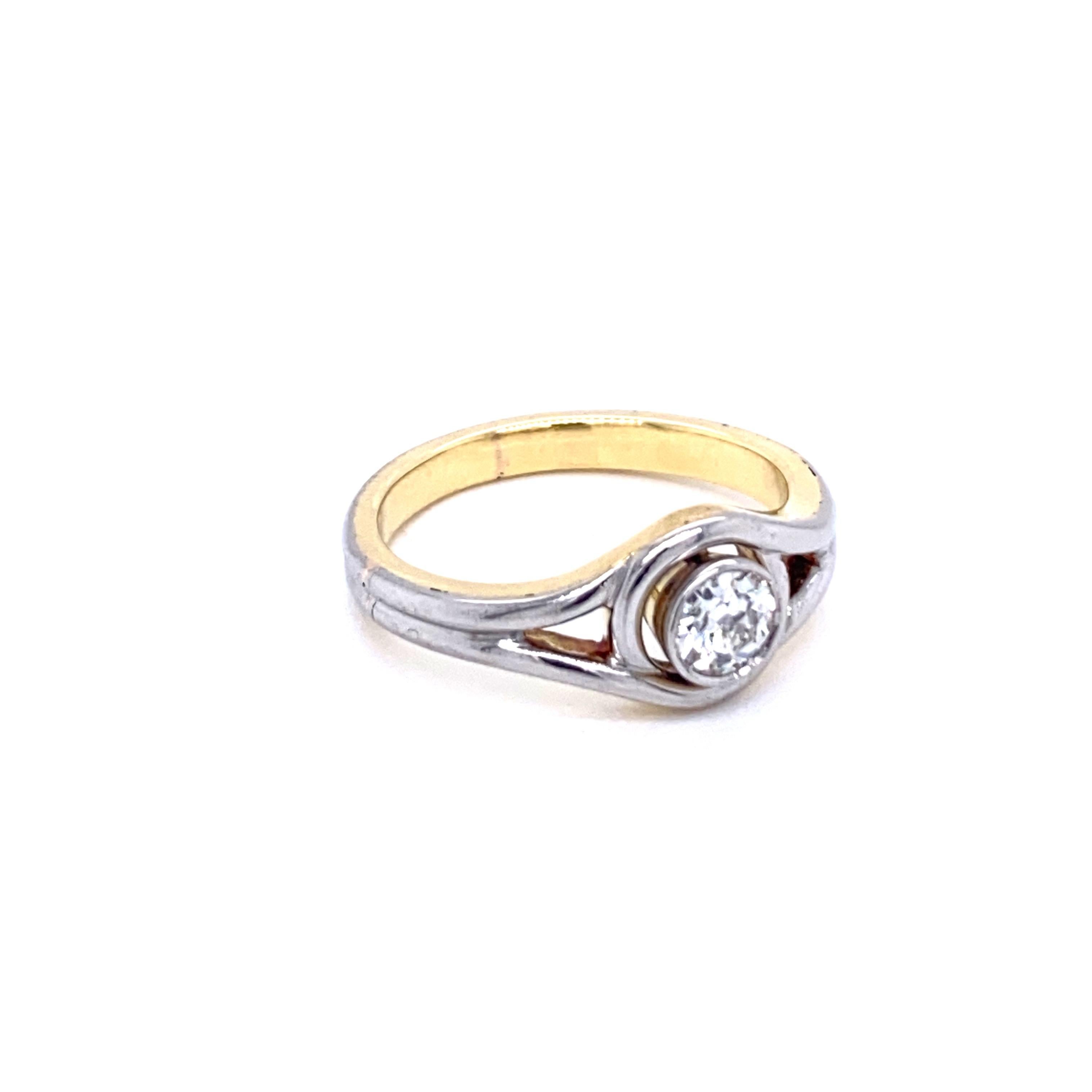 Old Mine Cut Art Deco Diamond Solitaire Platinum Gold Bicolor Ring