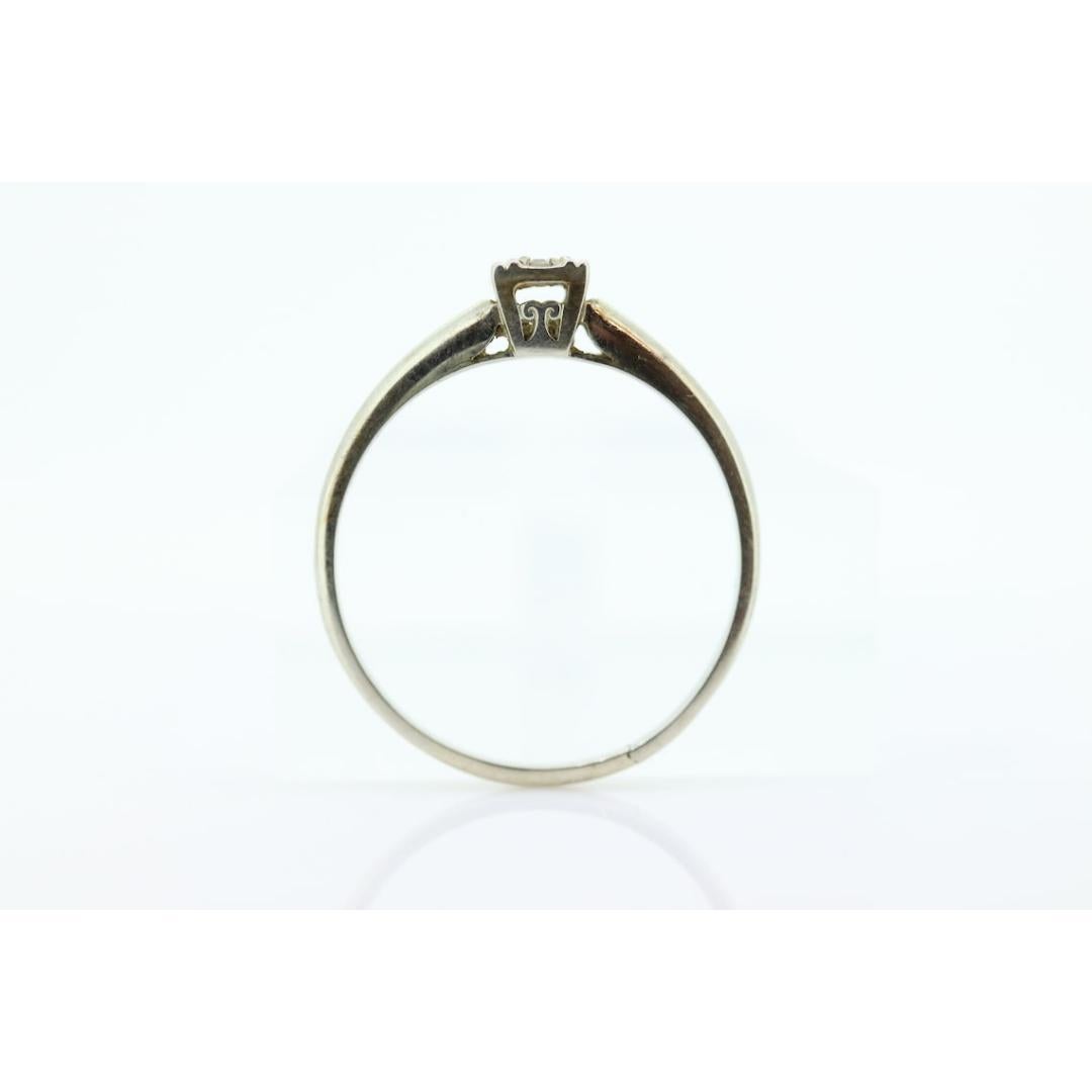 Art Deco Diamant Solitär Ring. 18k Gold quadratisch gefasster Diamant Solitär Ring. im Angebot 2