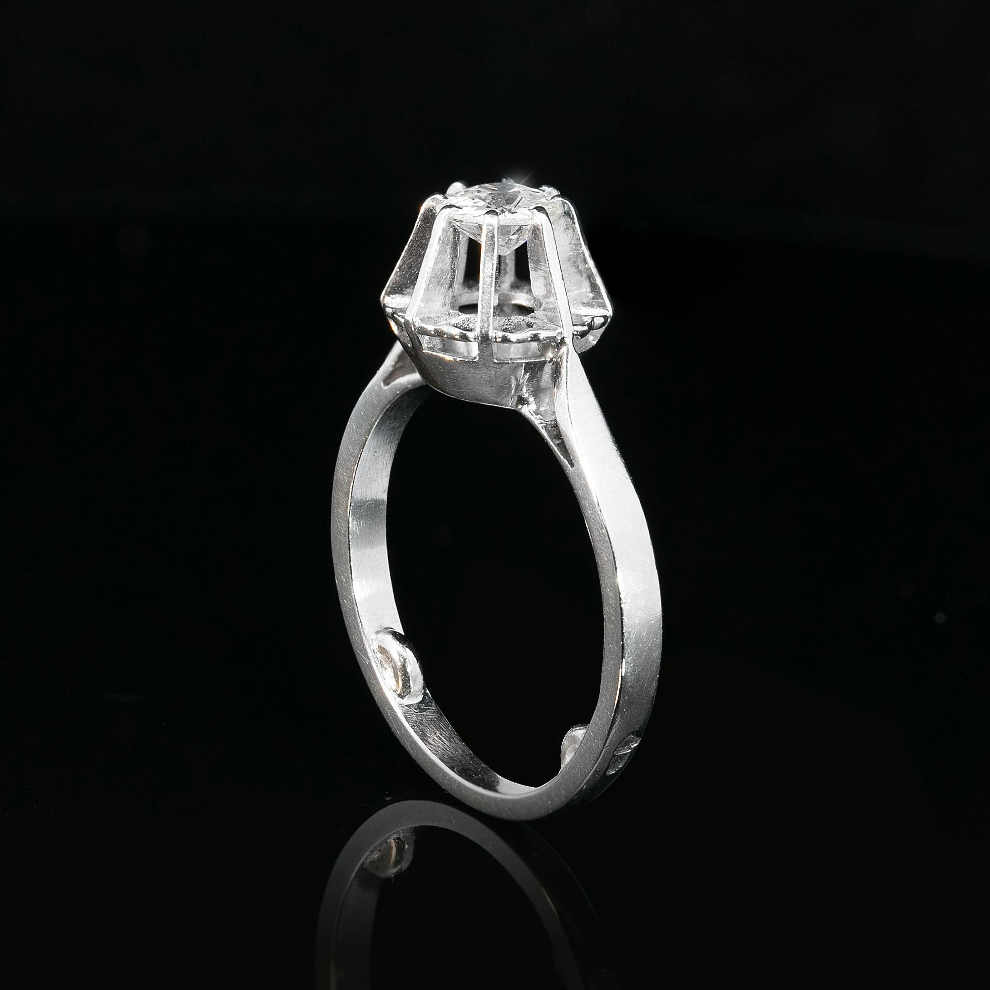 Art Deco Diamond Solitaire Ring Circa 1930s In Good Condition In ADELAIDE, SA