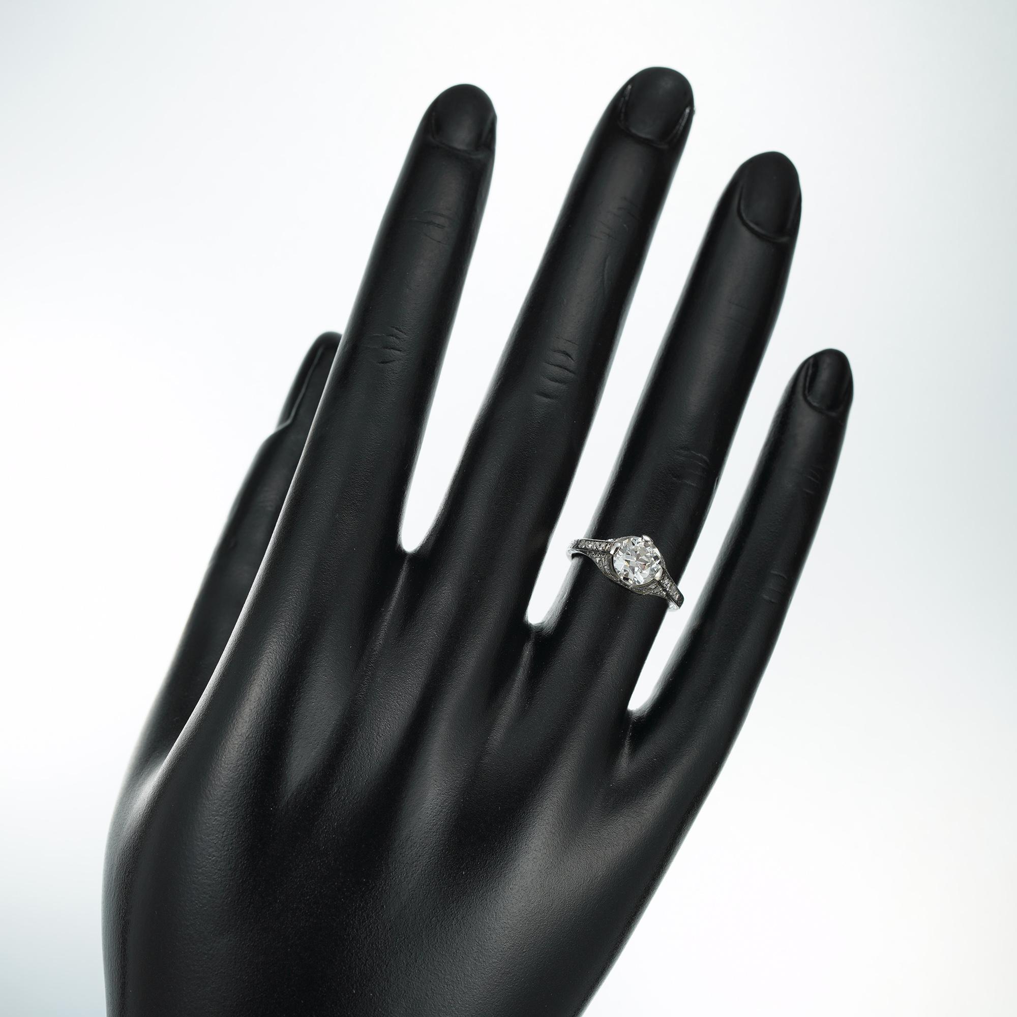 Solitär-Ring mit Diamant im Art-déco-Stil im Zustand „Gut“ im Angebot in London, GB