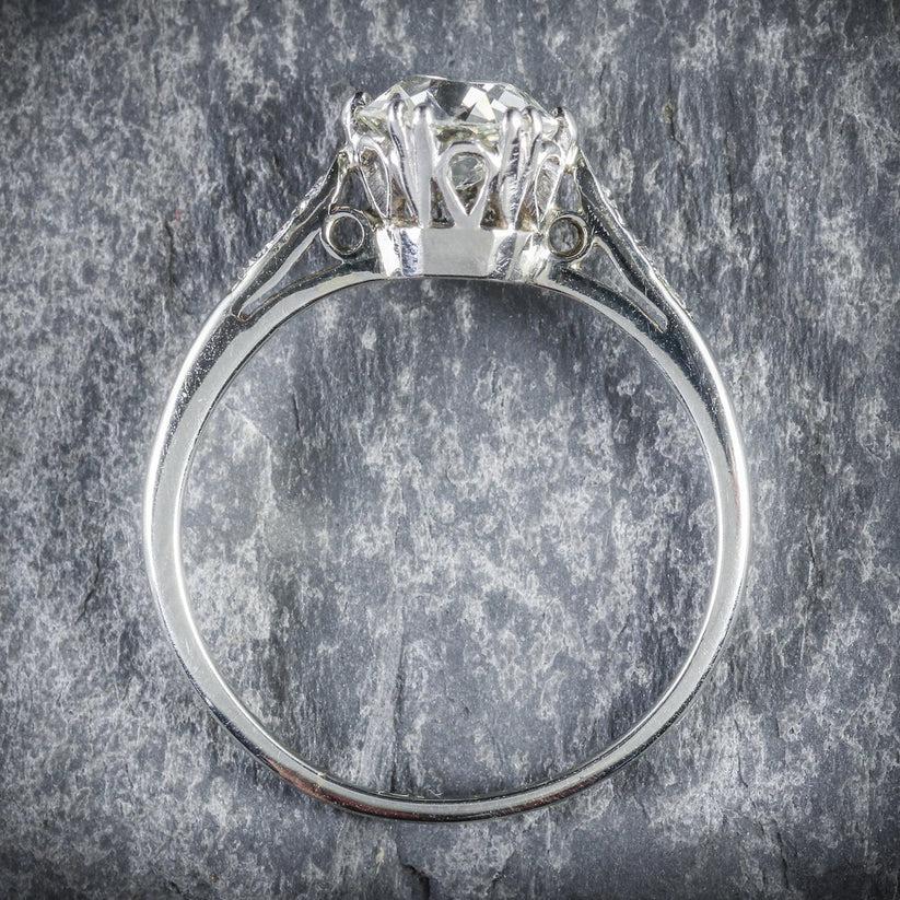 Women's Art Deco Diamond Solitaire Ring in 18 Carat Gold, circa 1920 For Sale