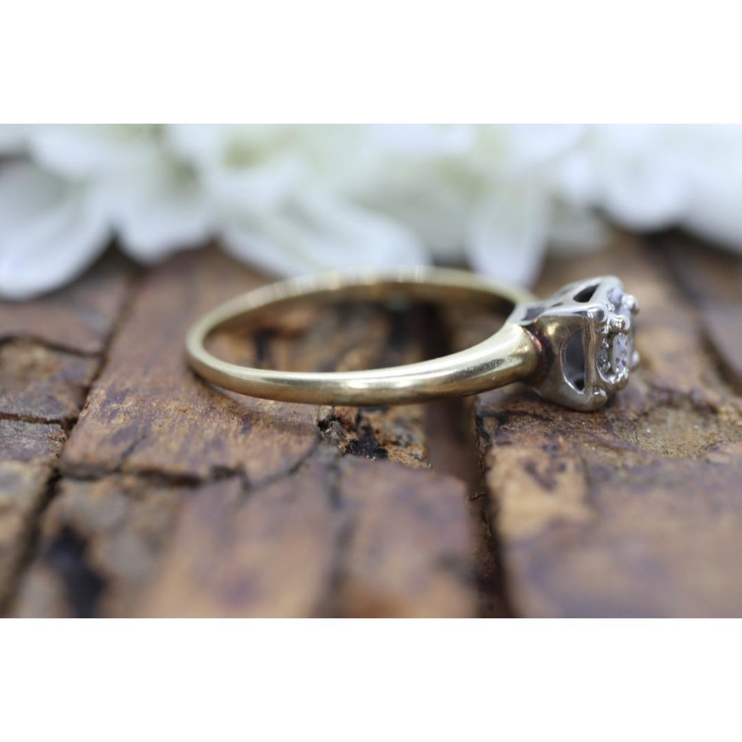 Anello con solitario quadrato in stile Art Deco. Diamante taglio europeo in oro 14k in vendita 4