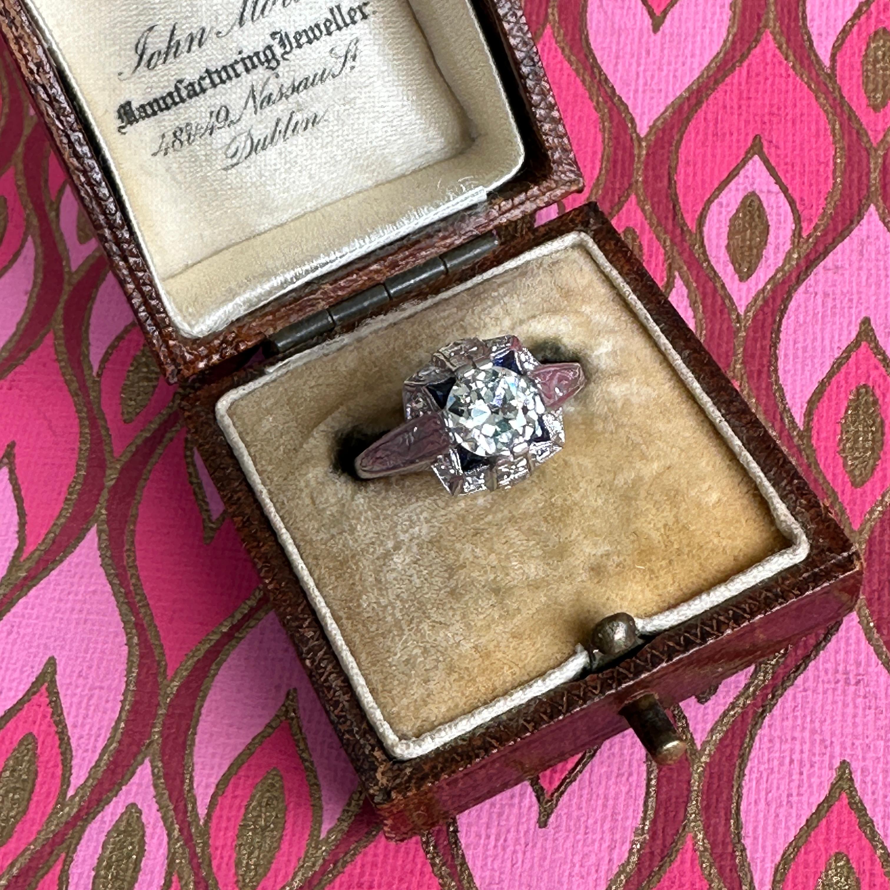 Art Deco Diamond & Synthetic Sapphire Engraved 1 Carat Platinum Ring For Sale 5