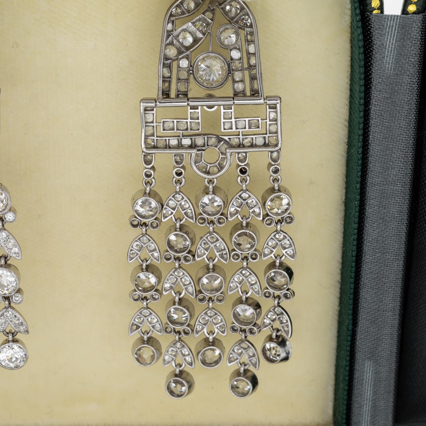 Art Deco Diamond 18.00 Carat Platinum Tassel Drop Earrings 2