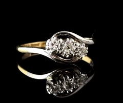 Art Deco Diamond Trilogy Ring, 18 Karat Yellow Gold and Platinum