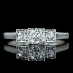 Art Deco Diamond Trilogy Ring in 0.75ct of Diamond, circa 1920