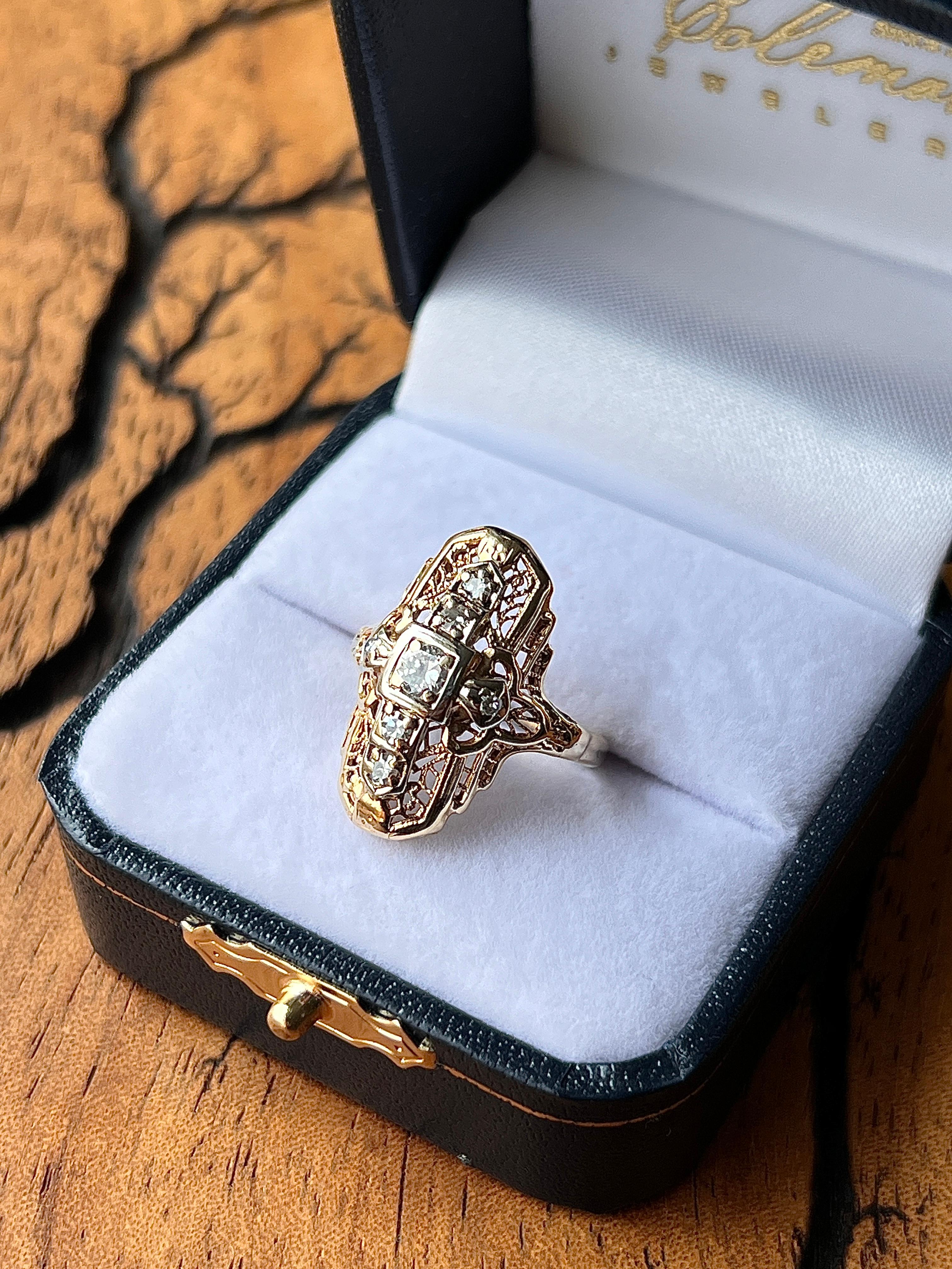 Art Deco Diamant Zwei-Ton 14k Gold Abendessen Ring 1930s (Art déco) im Angebot