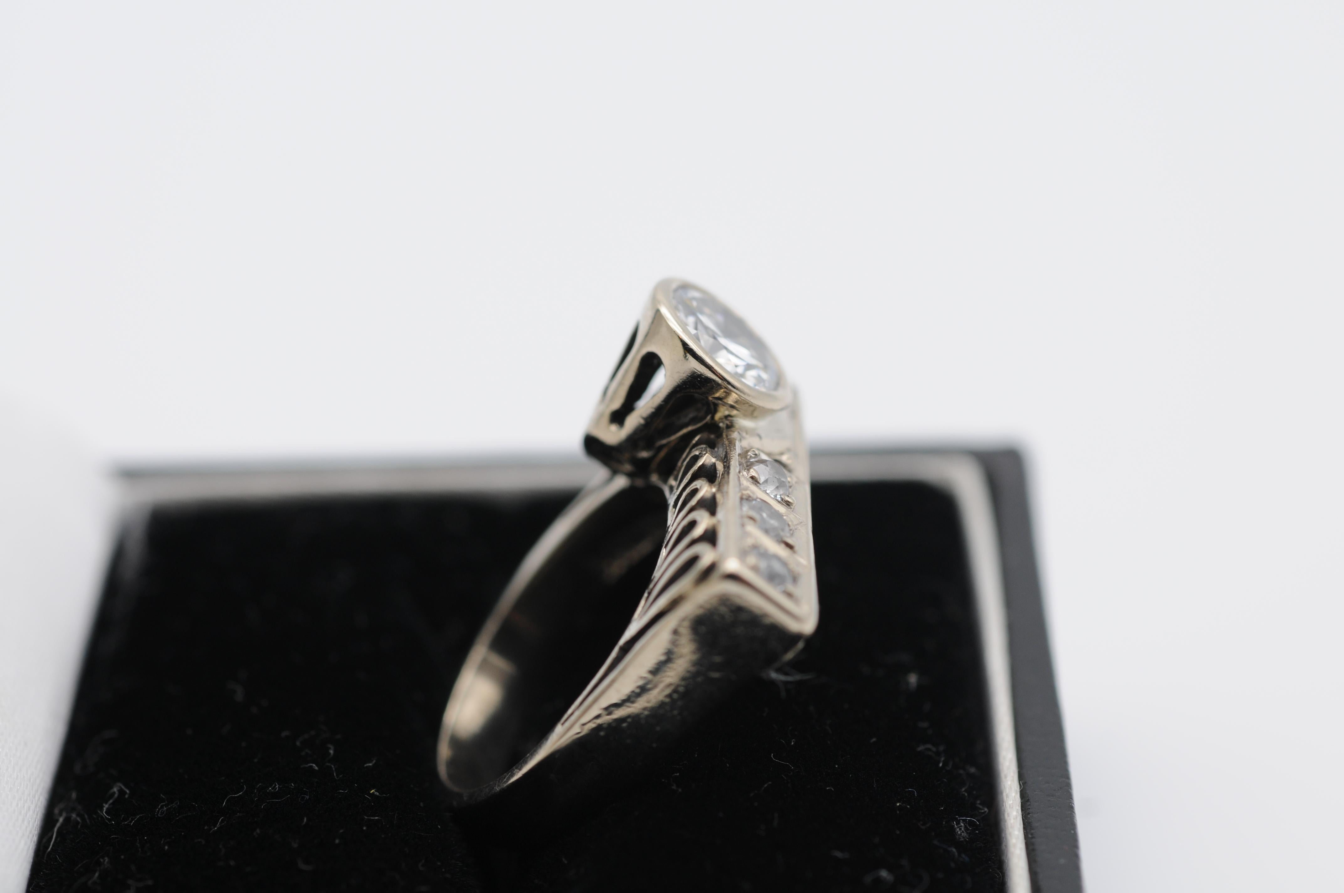 Art Deco Diamond VVS2 River 1.15 Carat Brilliant Ring  For Sale 1