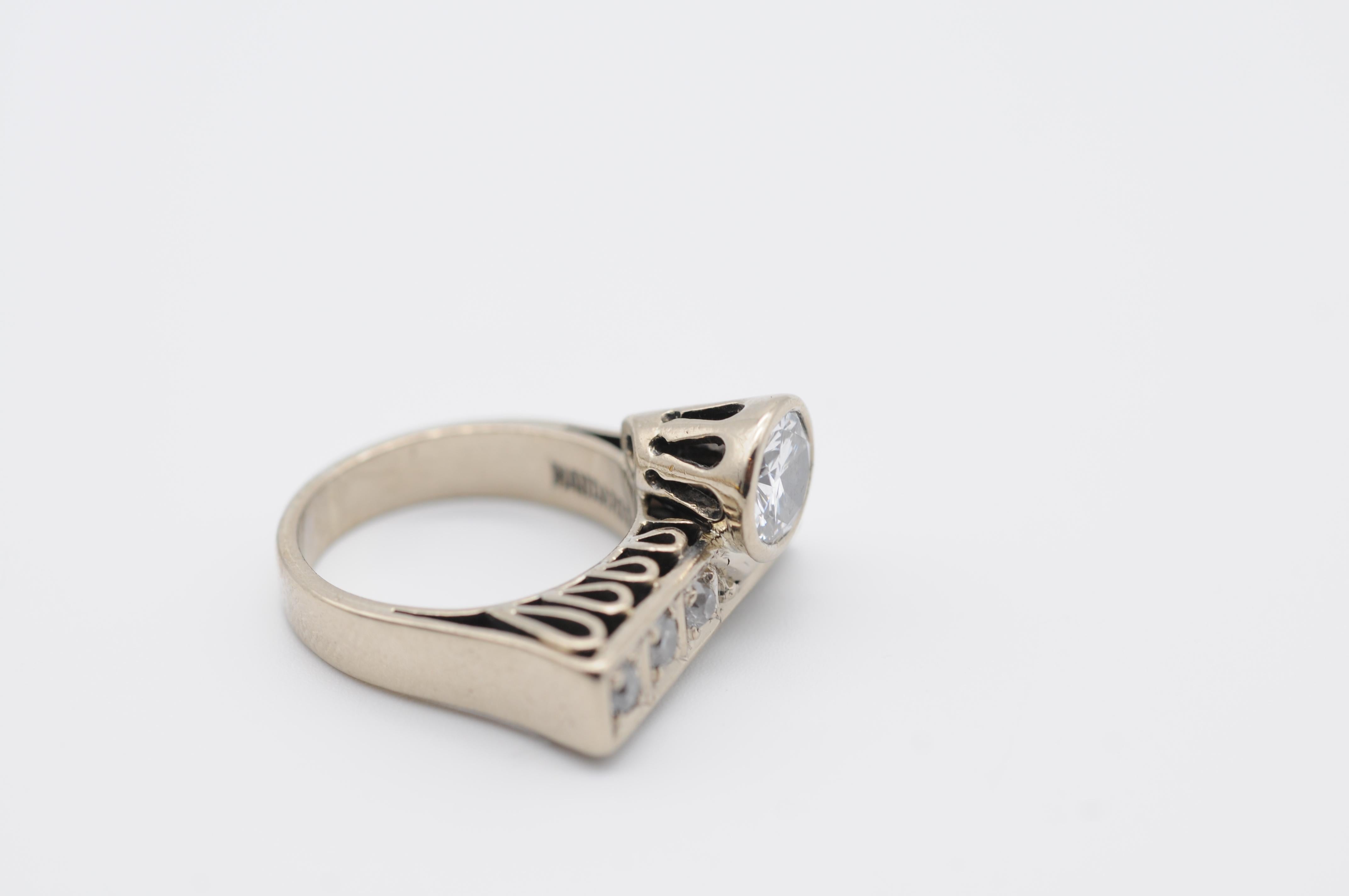 Art Deco Diamond VVS2 River 1.15 Carat Brilliant Ring For Sale 3
