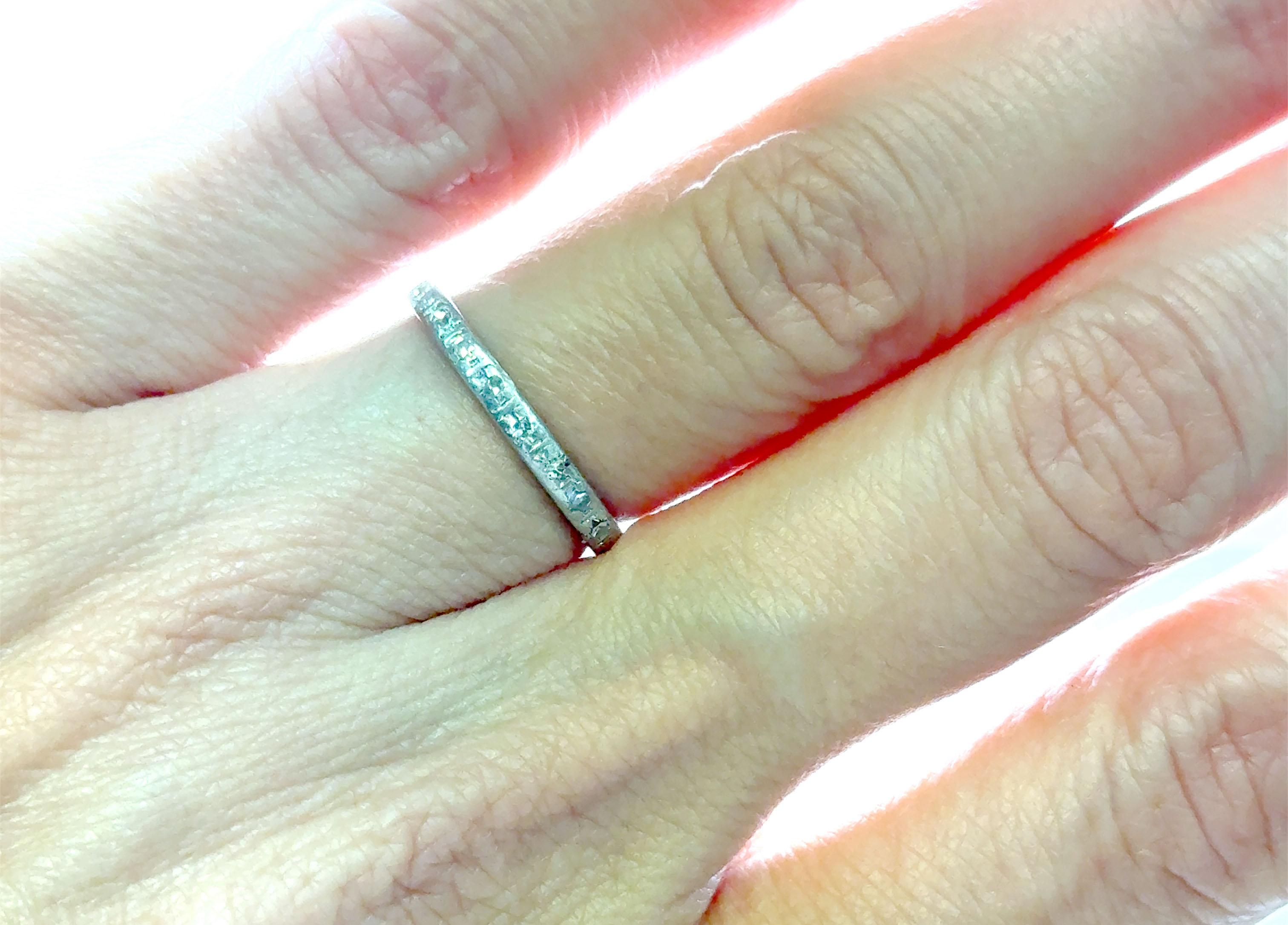 Anneau de mariage Art Déco en diamant .25ct Single Cuts Genuine 1920s Platinum Ring en vente 1