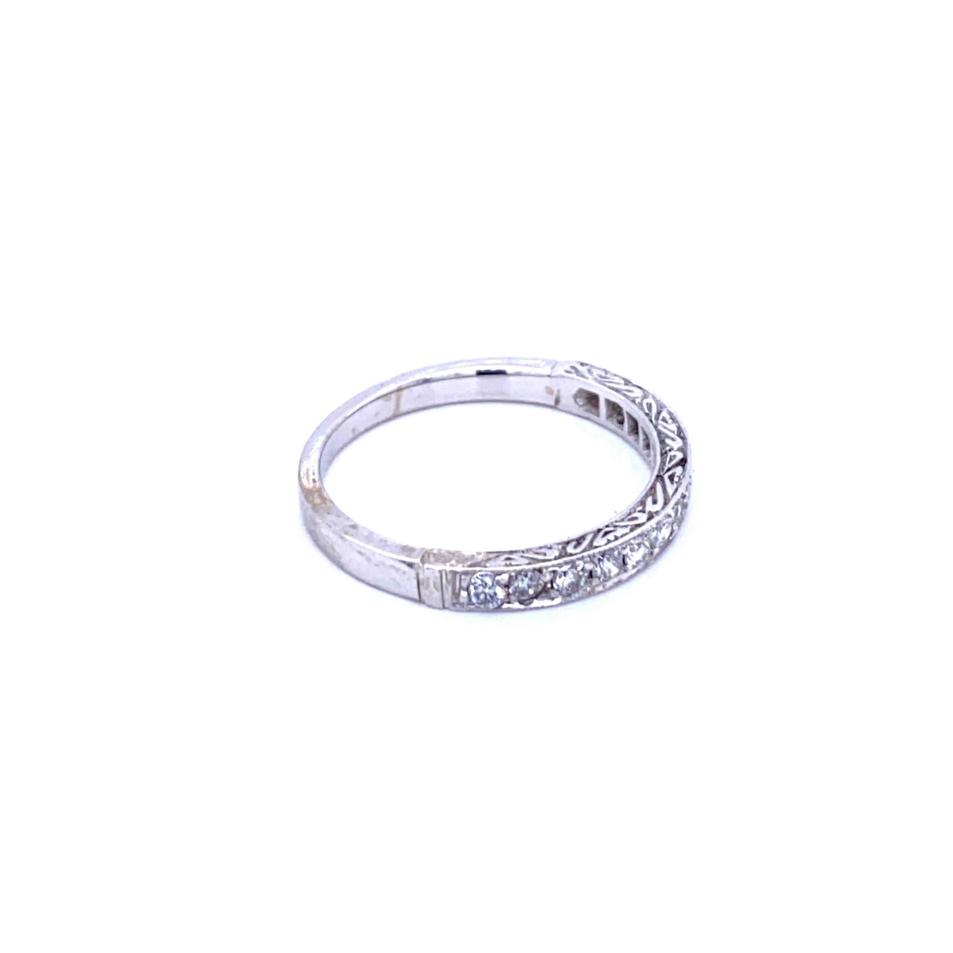 Art Deco Diamond Wedding Gold Engraved Band Ring For Sale at 1stDibs