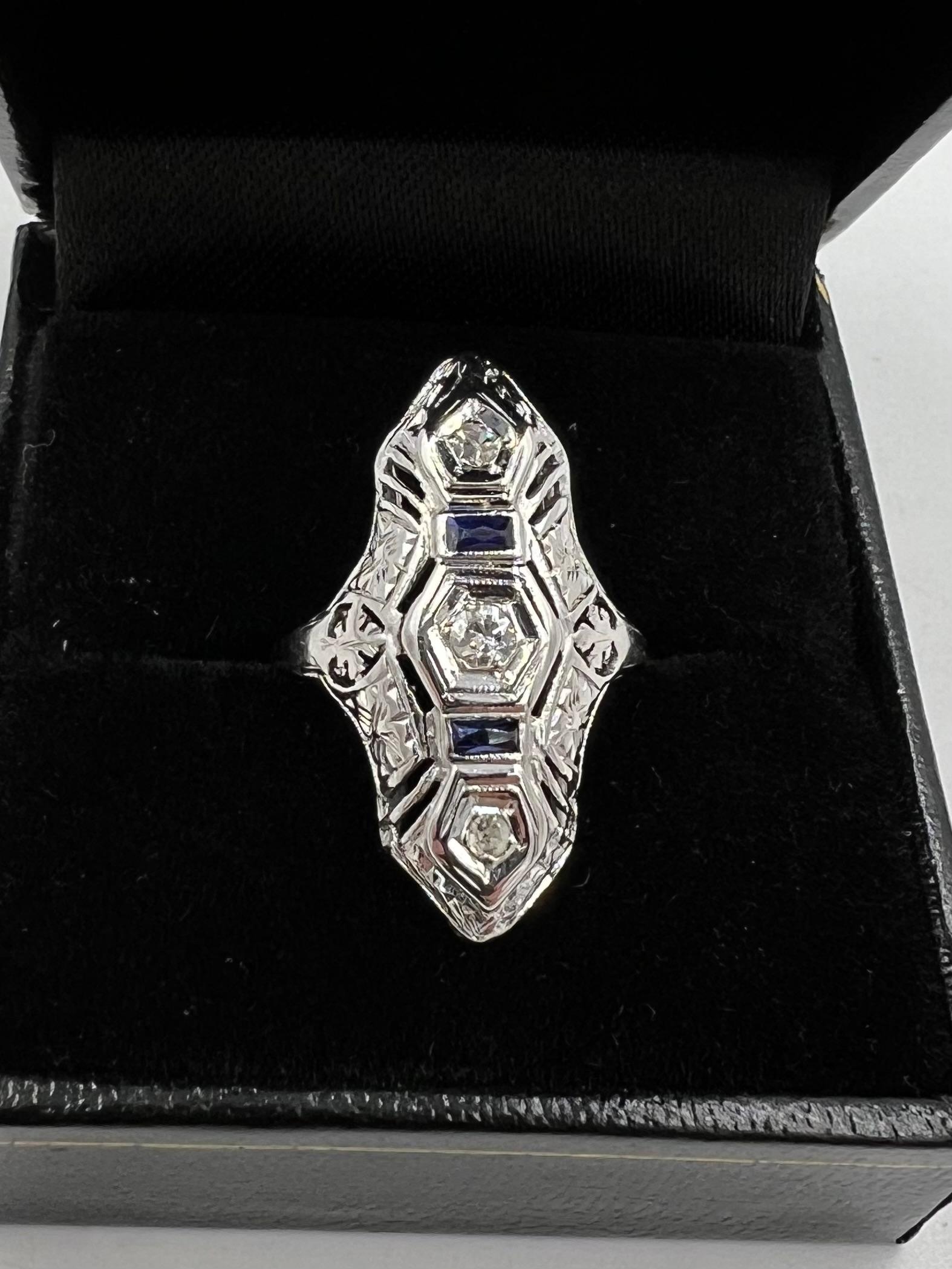 Art Deco Diamond White Gold Dinner Ring Circa 1930s For Sale 5