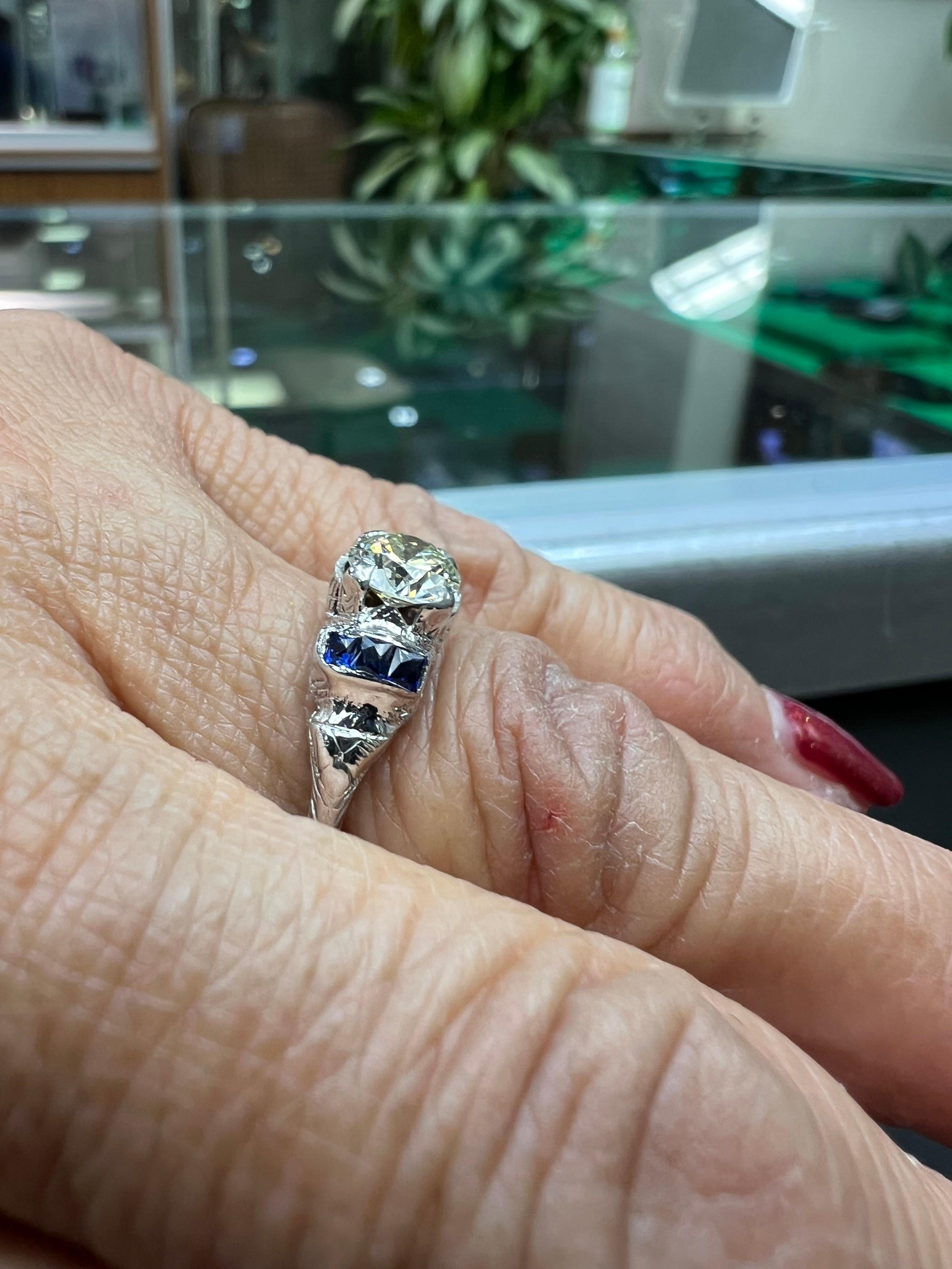 Bague de fiançailles Art déco en or blanc avec diamant européen ancien de 0,63 carat, c. 1925 Bon état - En vente à Los Angeles, CA
