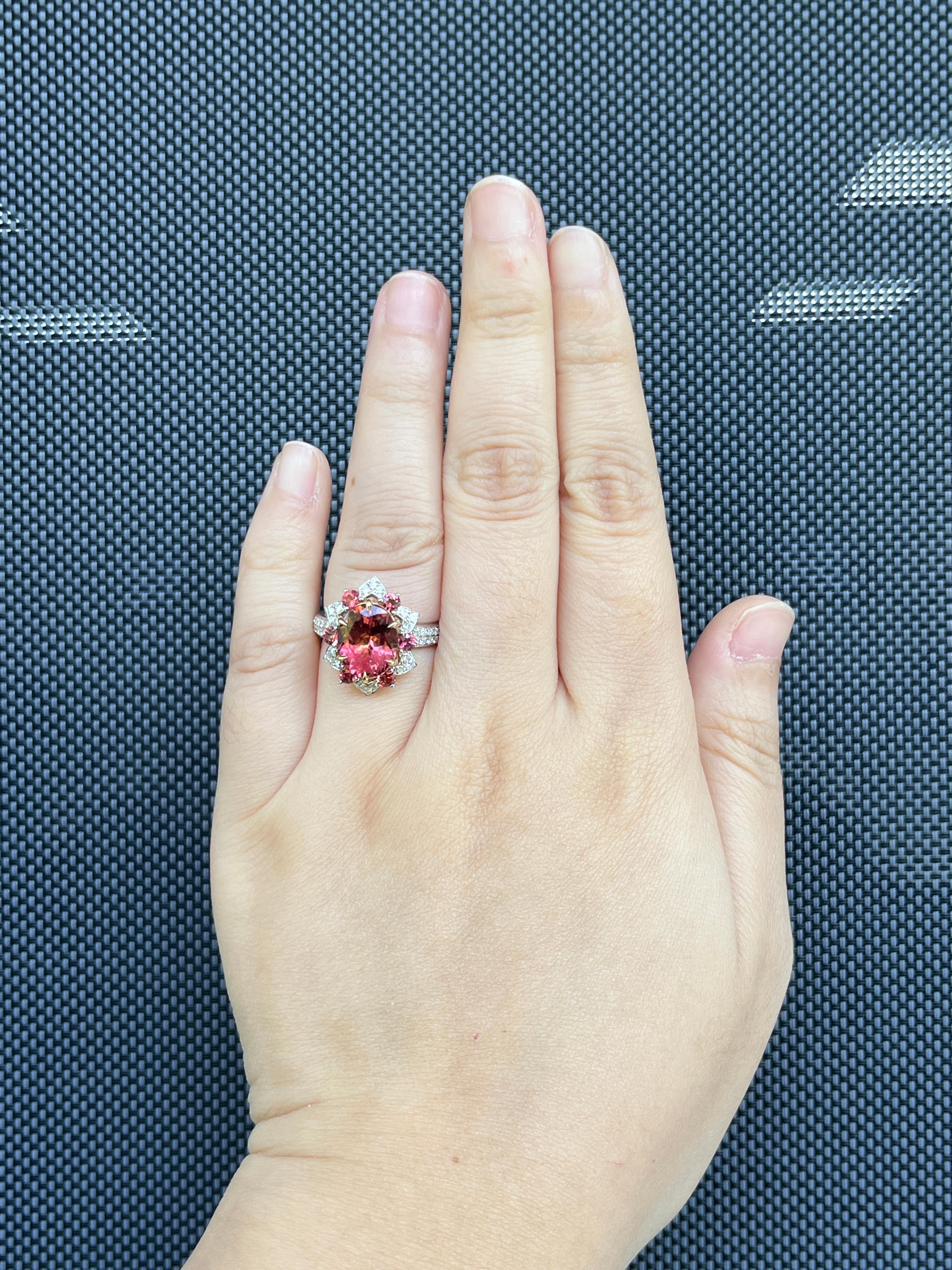 Art Deco 3,15 Karat Turmalin Ring & rosa Saphir in 18 Karat Weißgold Damen im Angebot