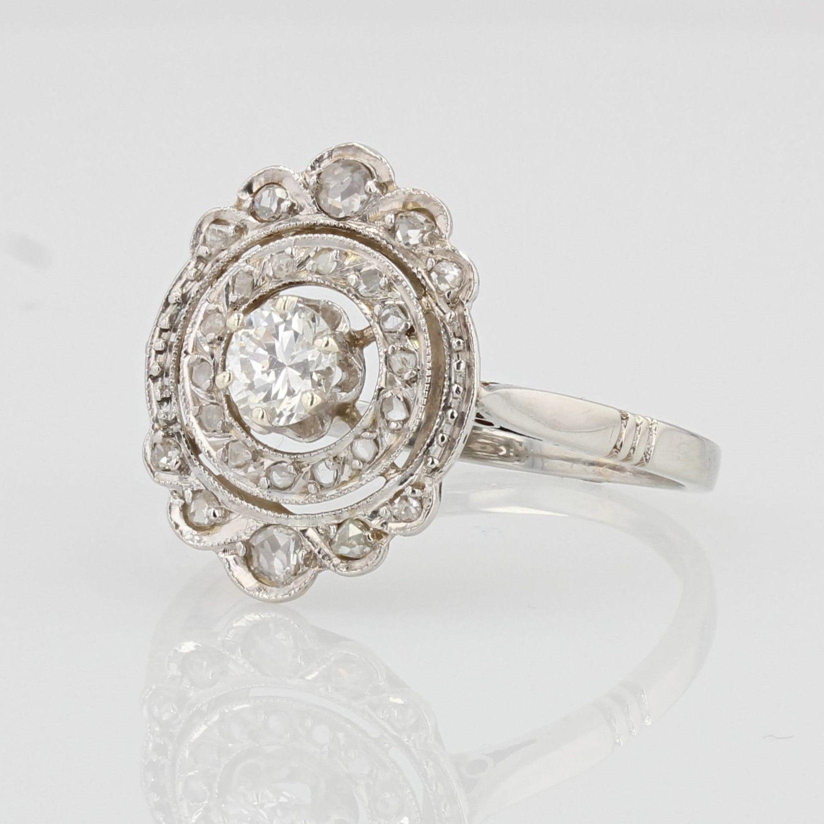 Art Deco Diamonds 18 Karat White Gold Ring For Sale 1