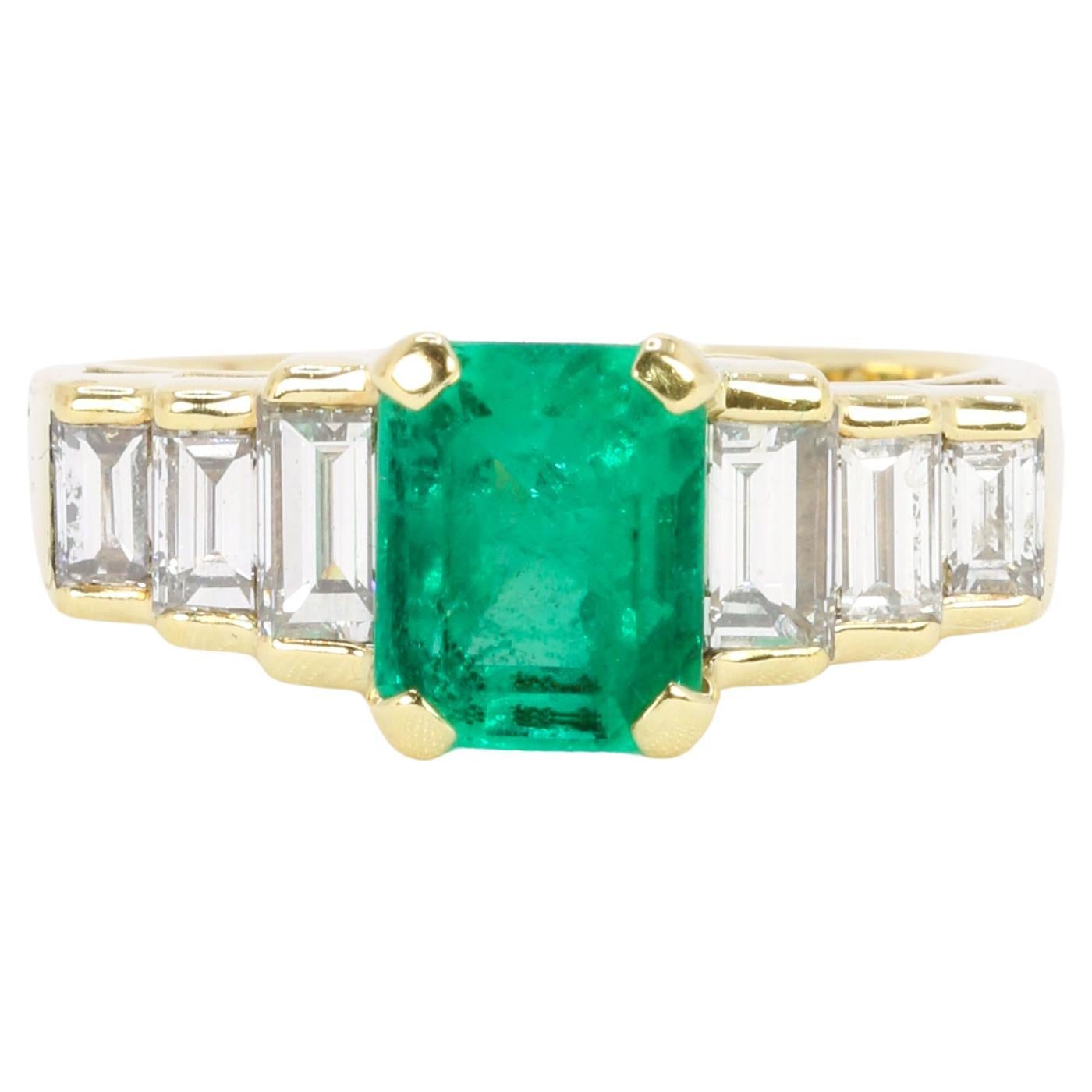 Anello con diamanti Art Deco e smeraldo Muzo colombiano in vendita