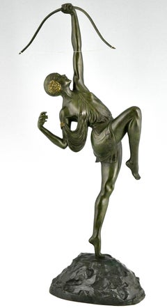 Diana avec nœud de papillon, sculpture de Pierre Le Faguays France, 1925