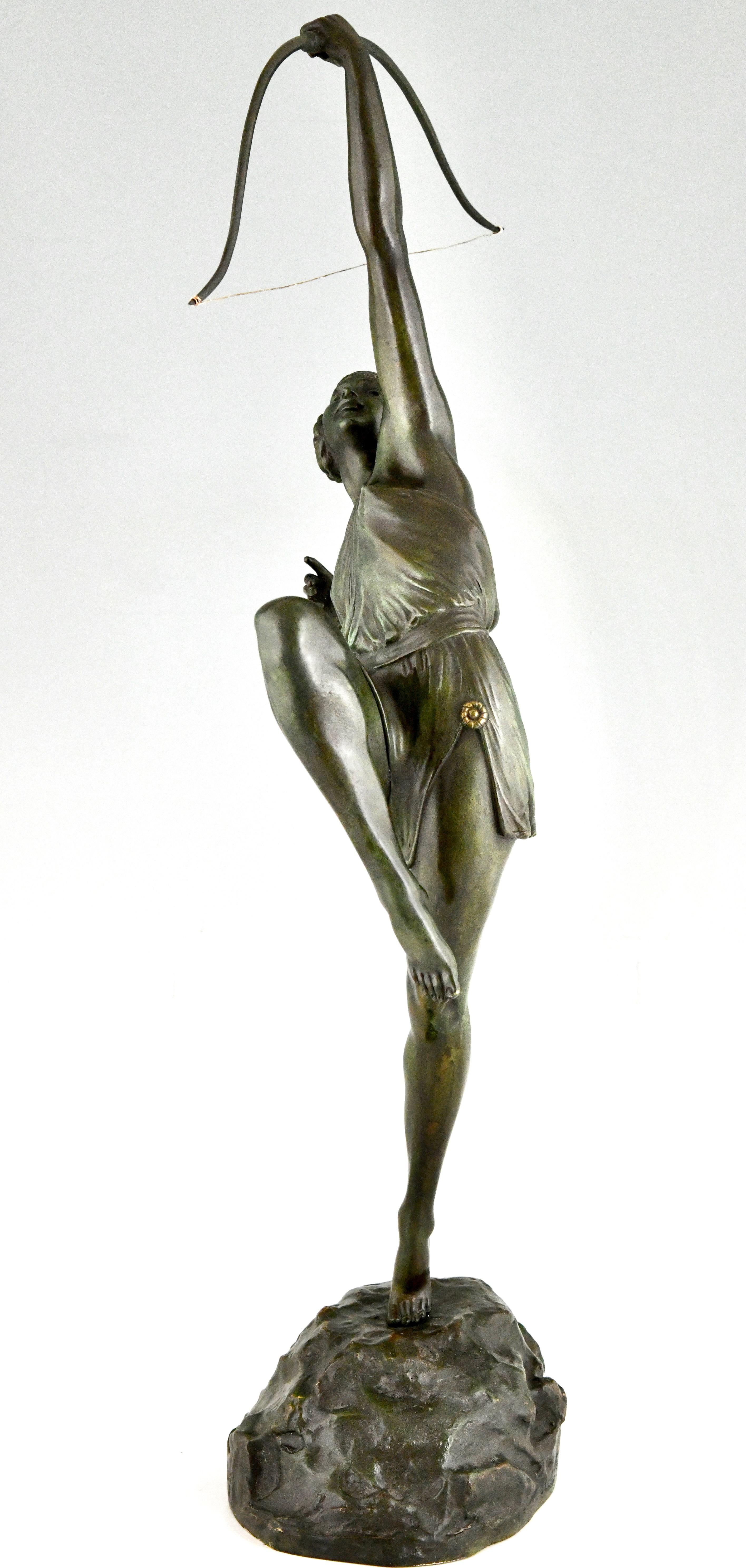 Bronze Art Deco Diana with bow bronze sculpture by Pierre Le Faguays France, 1925