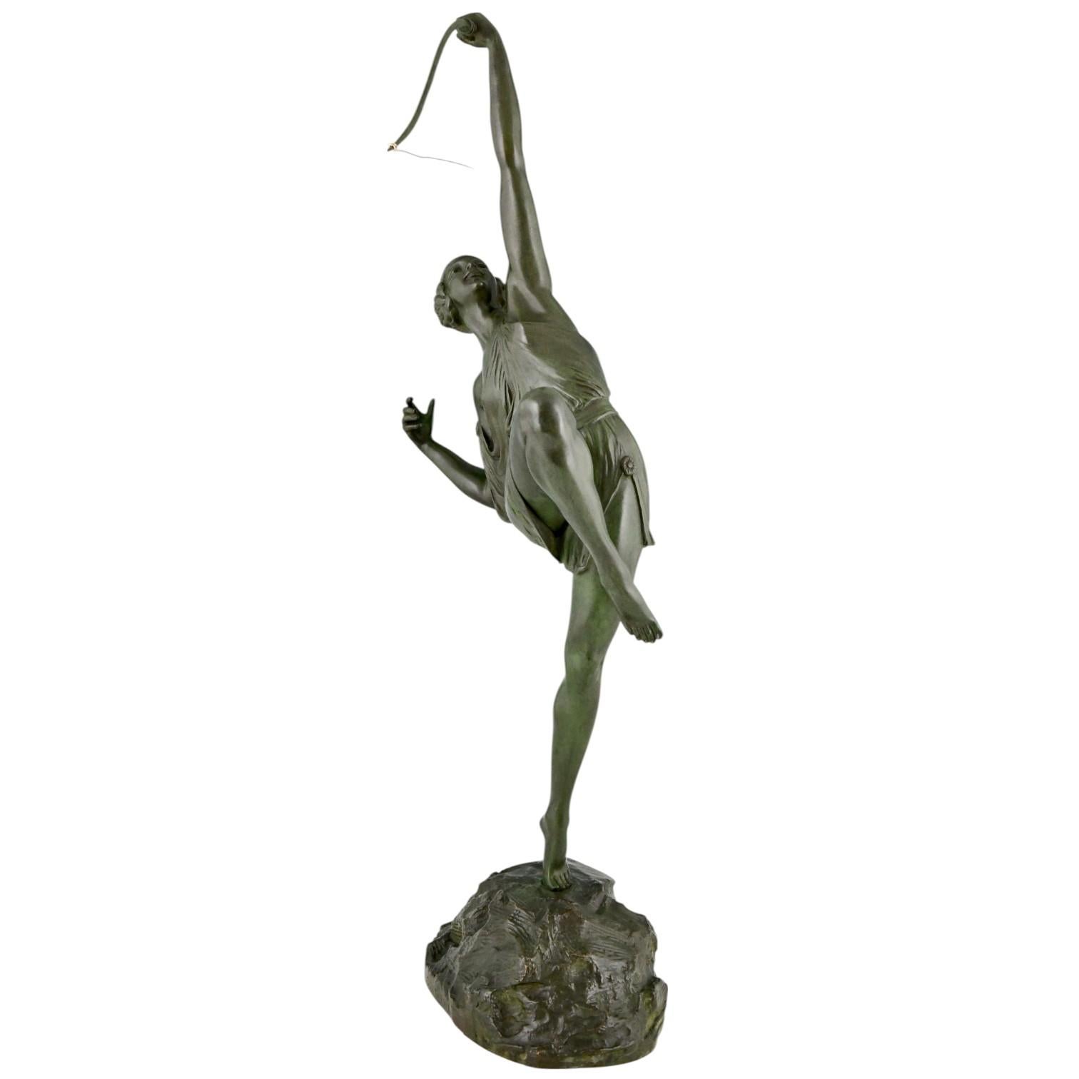 French Art Deco Diana with bow bronze sculpture Le Faguays & Susse Frères France 1925 For Sale