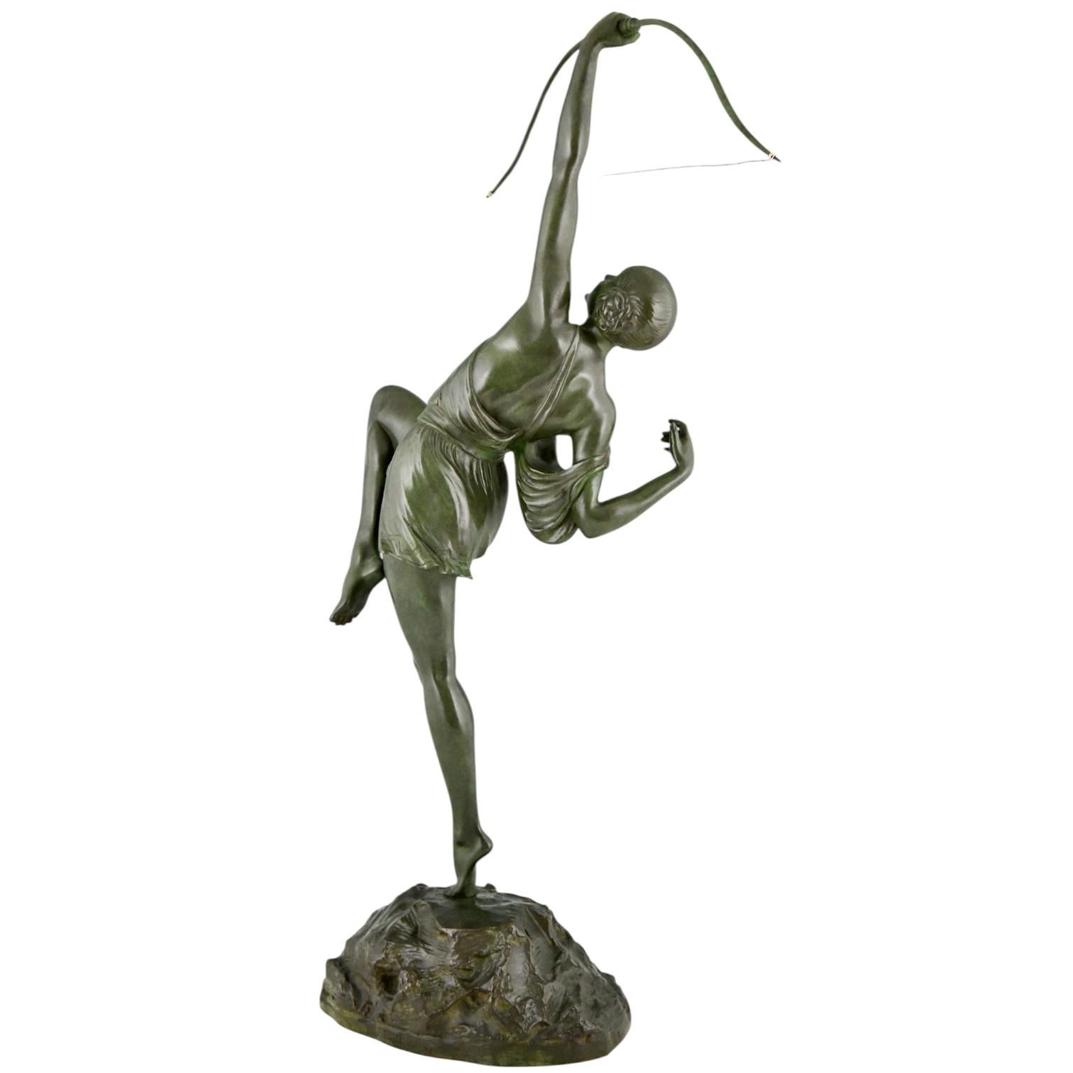 Art Deco Diana with bow bronze sculpture Le Faguays & Susse Frères France 1925 In Good Condition For Sale In Antwerp, BE