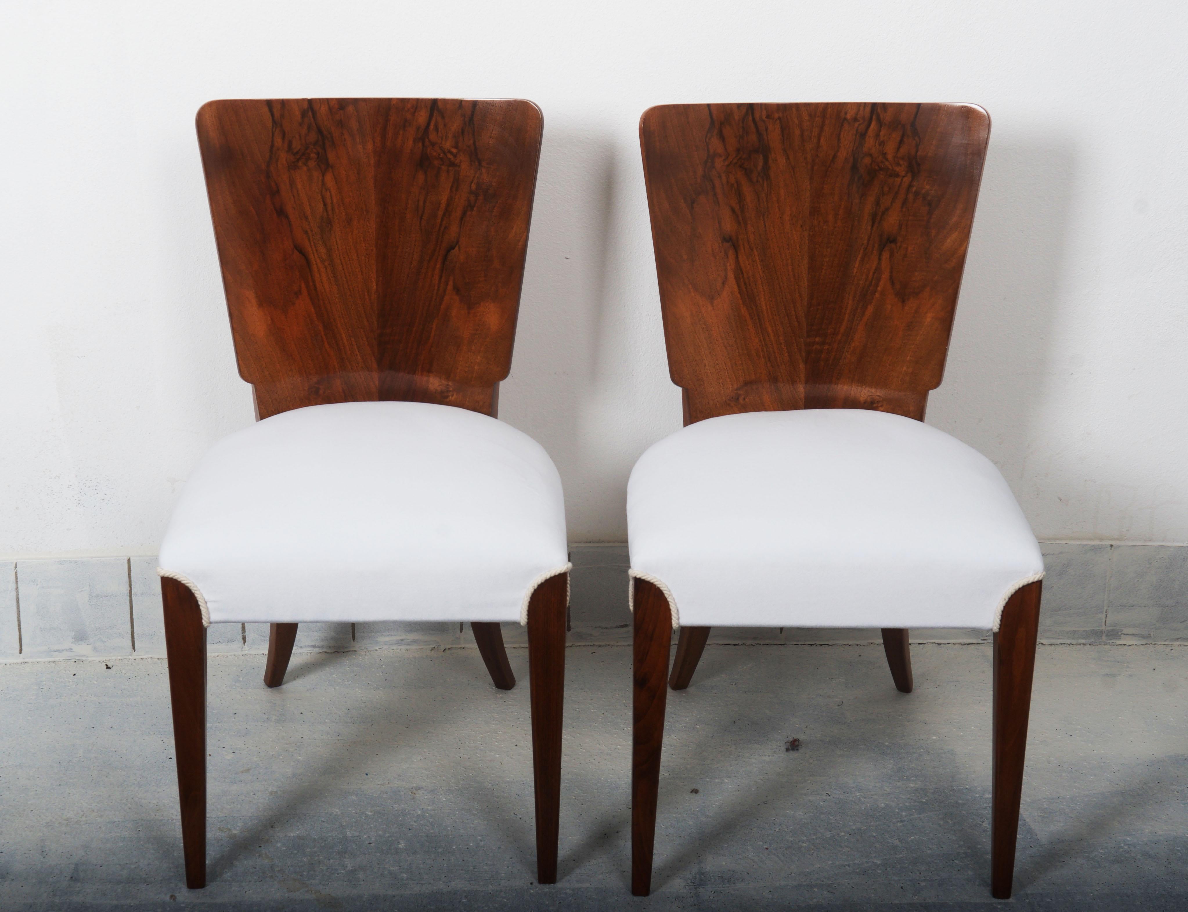 Art Deco chairs designed in the 1930s by Jindrich Halabala with the catalog no. H214.
There are 14-20 pcs. Available but not restored.
The Pictures Shows the last ones which were already sold.
The delivery time for the new ones, covered with