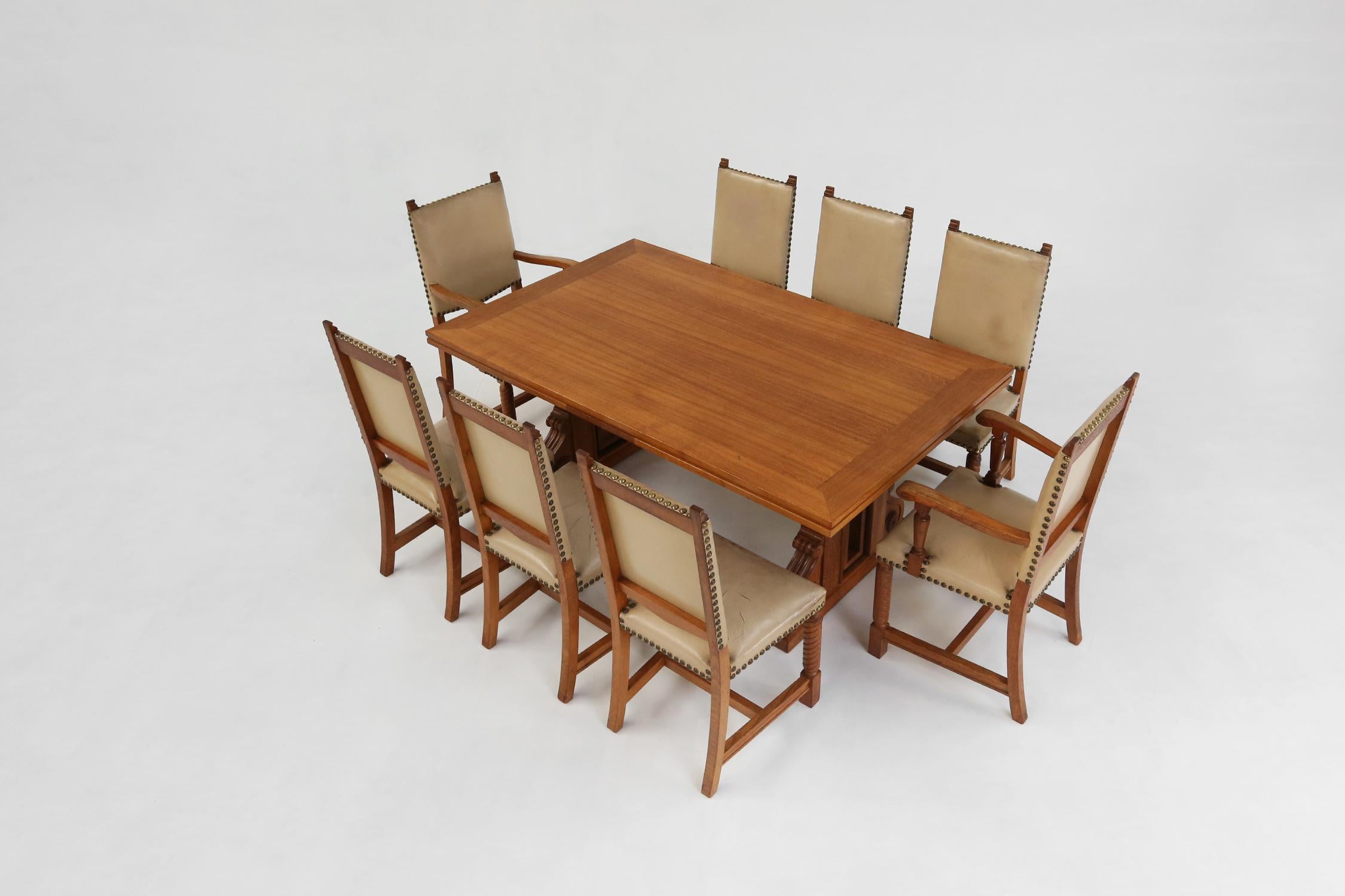 Esszimmerstühle aus Eiche und Leder im Art déco-Stil, 1940er Jahre im Angebot 3
