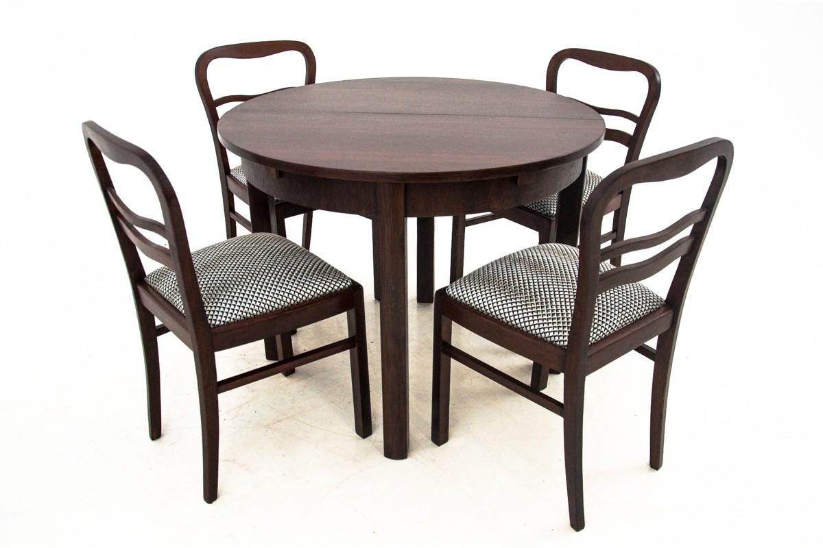 Set consisting of a folding table and six Art Deco chairs from the mid-20th century. The furniture is in very good condition, after professional renovation, the chairs have been upholstered with new fabric.



Dimensions:

Table: 78 cm height