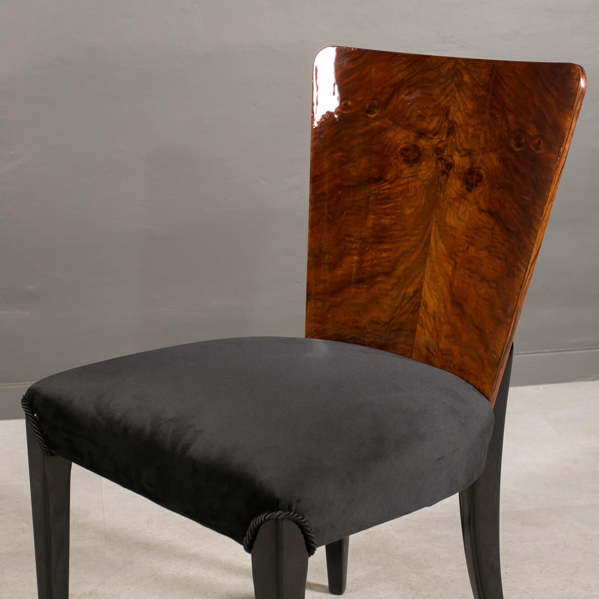 Art-Déco-Esstisch-Set von J. Halabala, ausziehbarer Tisch aus Nussbaumholz, 4 Stühle im Angebot 4
