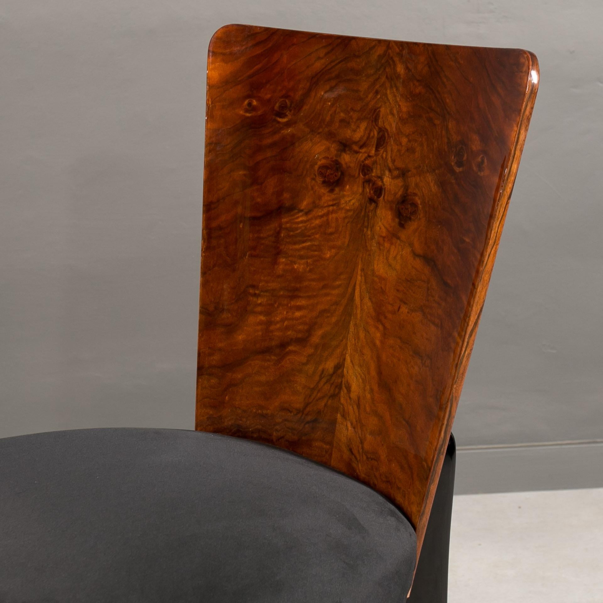 Art-Déco-Esstisch-Set von J. Halabala, ausziehbarer Tisch aus Nussbaumholz, 4 Stühle im Angebot 5