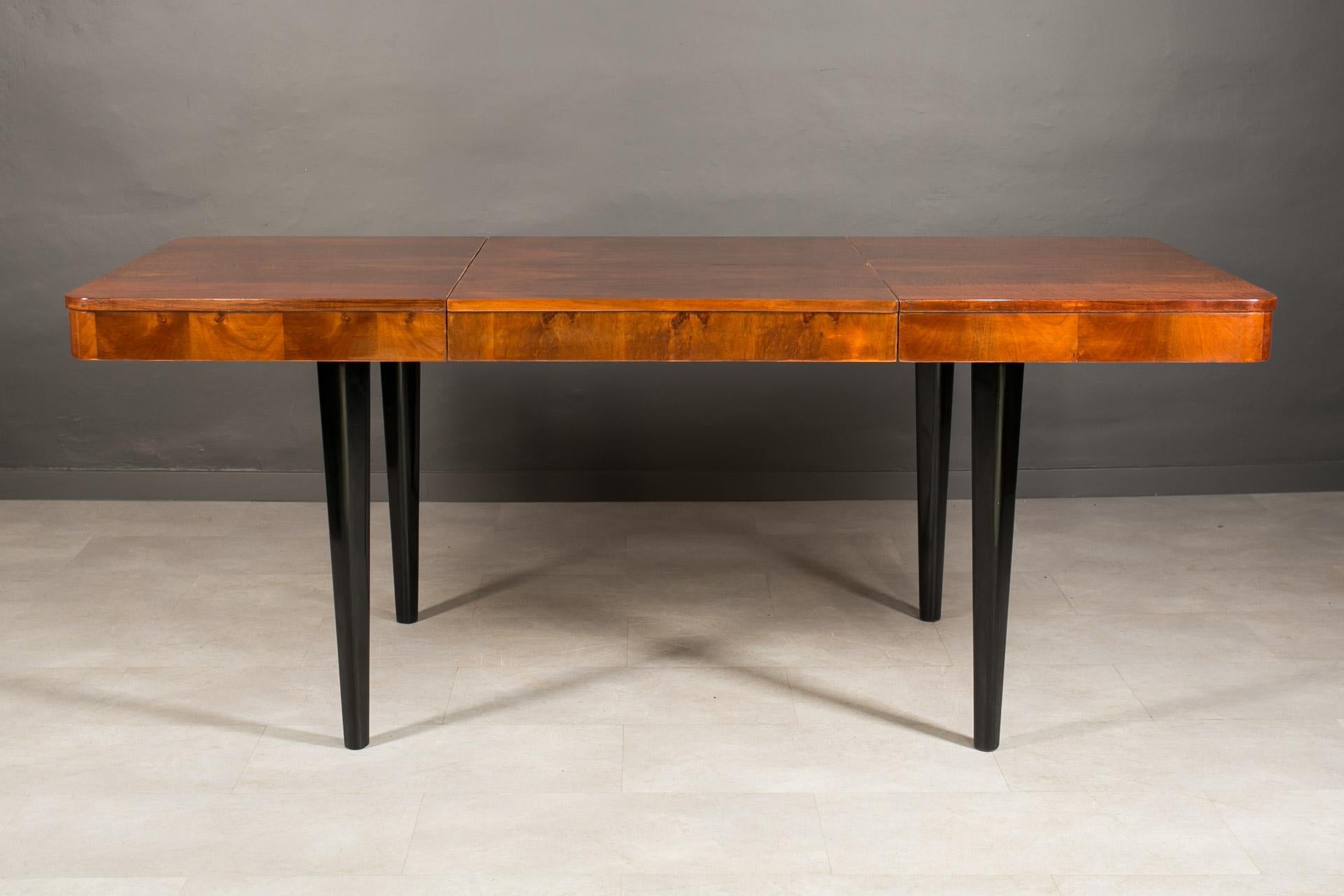 Art-Déco-Esstisch-Set von J. Halabala, ausziehbarer Tisch aus Nussbaumholz, 4 Stühle im Angebot 10