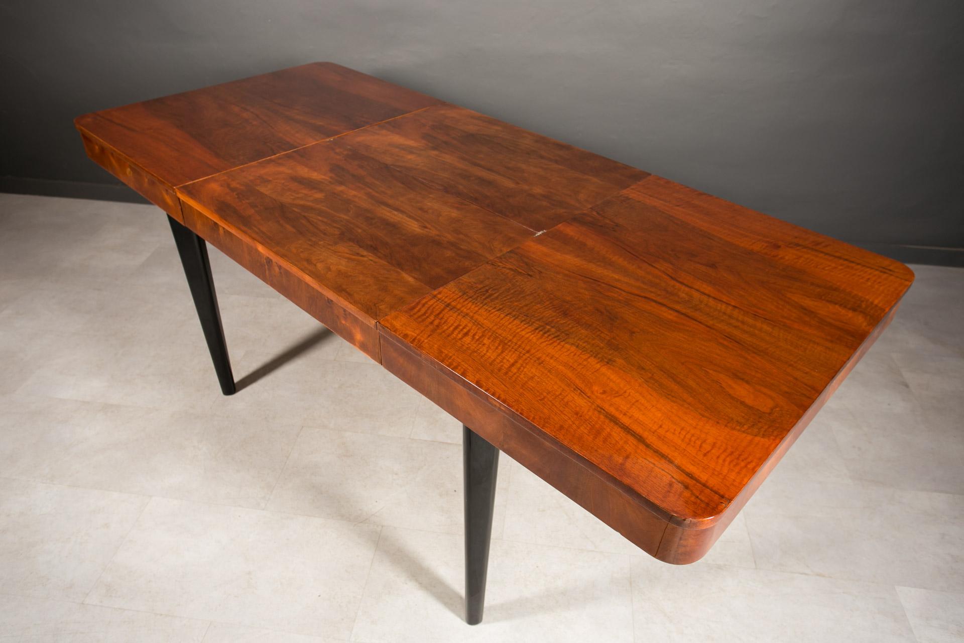 Art-Déco-Esstisch-Set von J. Halabala, ausziehbarer Tisch aus Nussbaumholz, 4 Stühle im Angebot 11