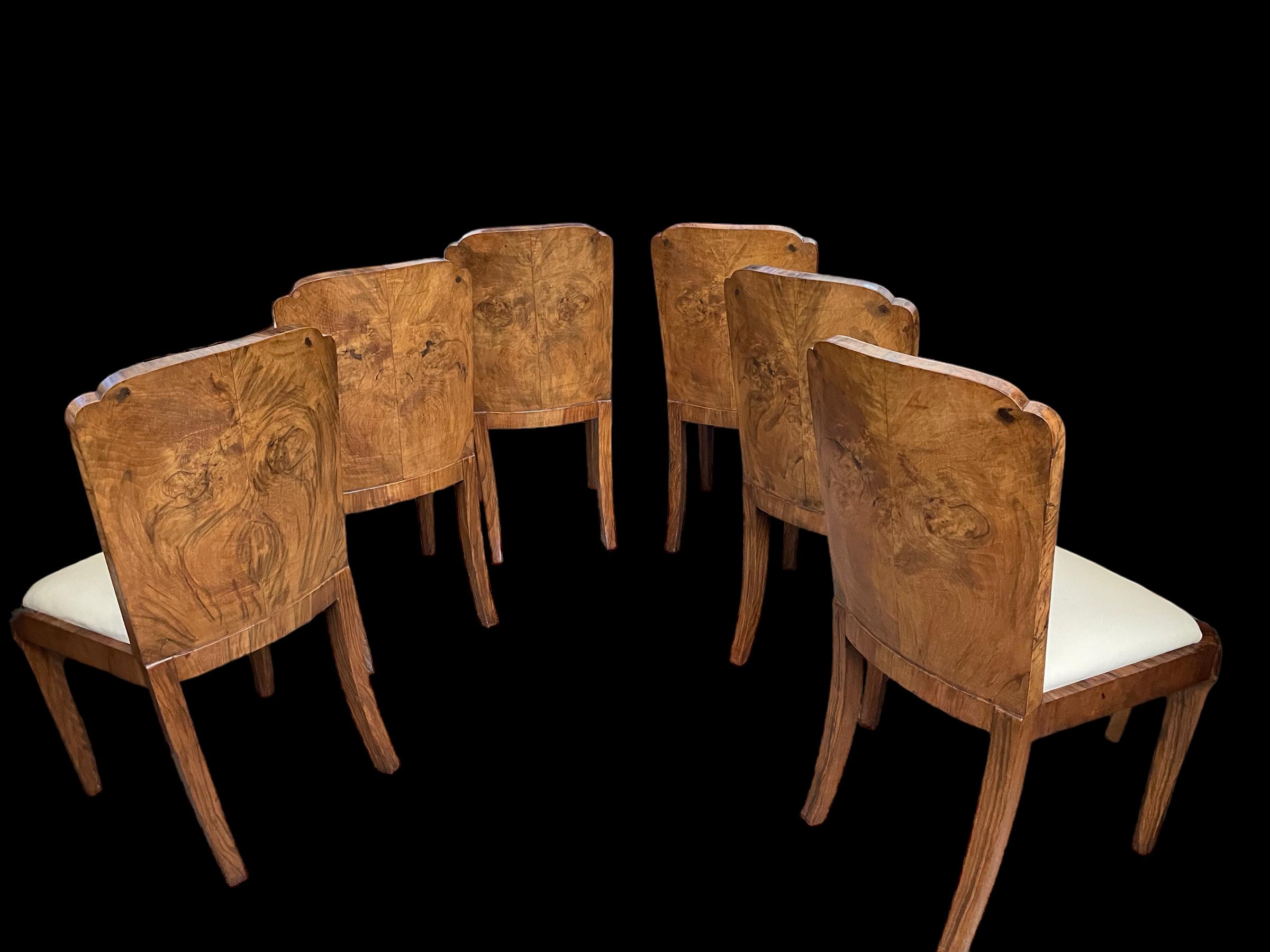 Milieu du XXe siècle Table de salle à manger et six chaises Art déco par Maurice Adams en vente