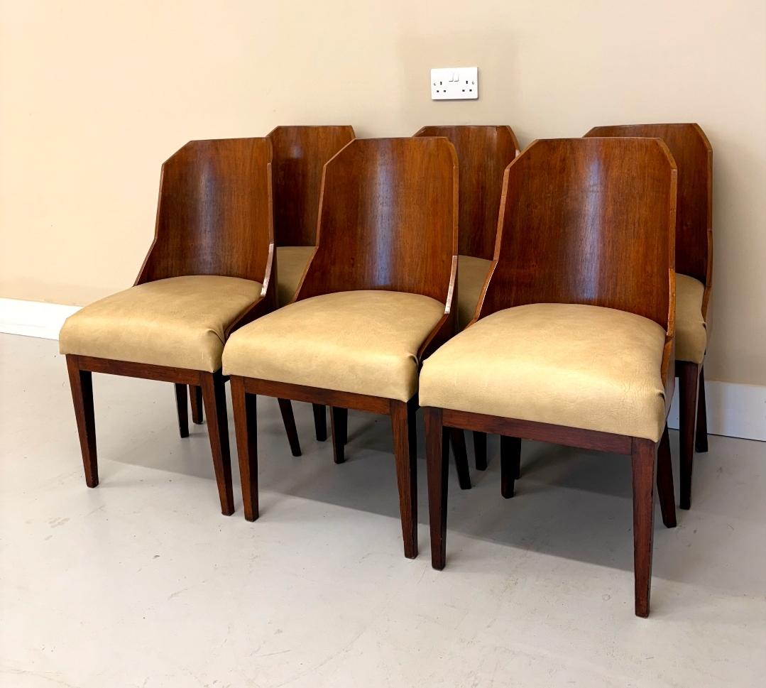 Art Deco Dining Table And Six Chairs Suite In Good Condition For Sale In Hoddesdon, GB