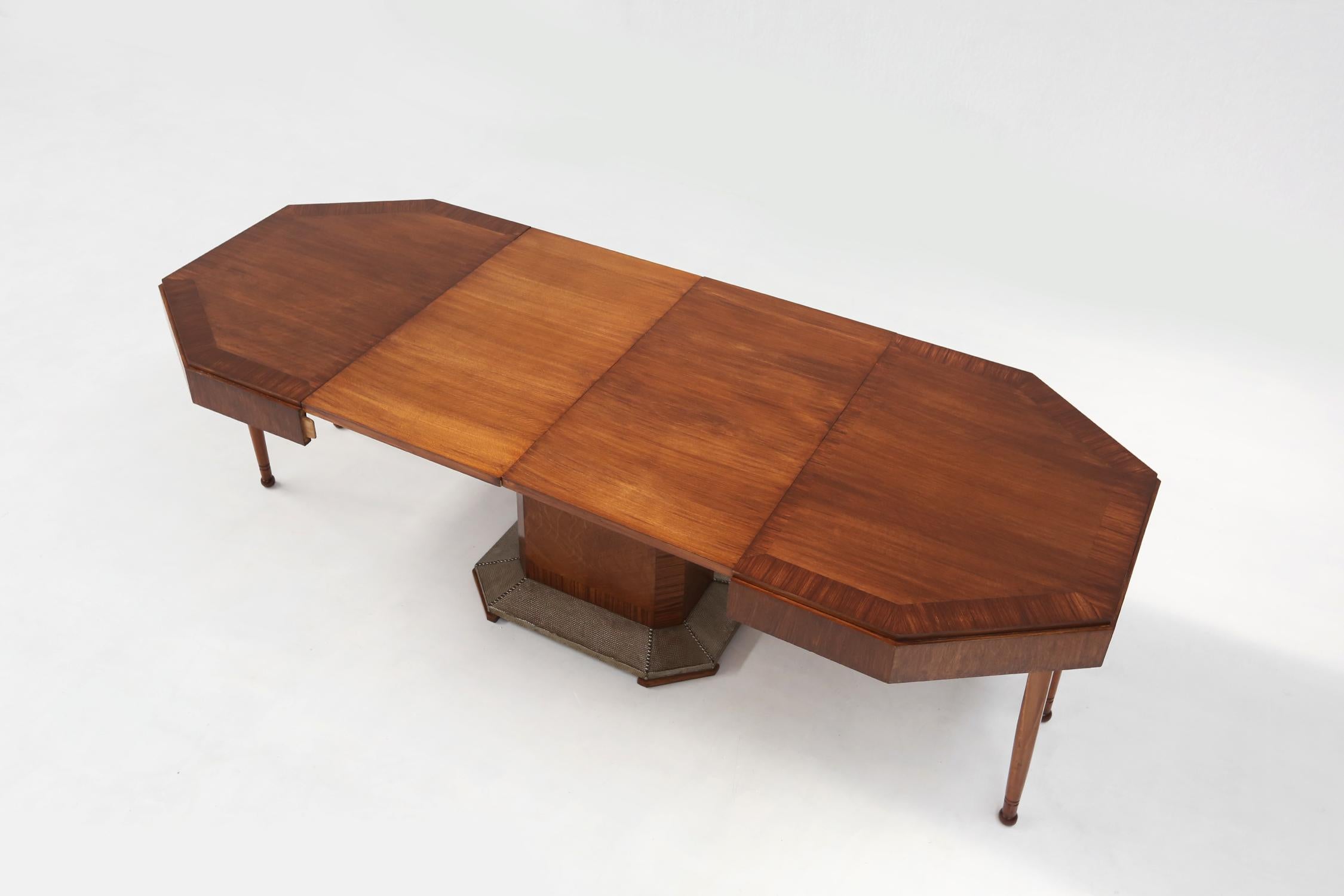 Art Deco Dining Table by De Coene, circa1930 For Sale 10