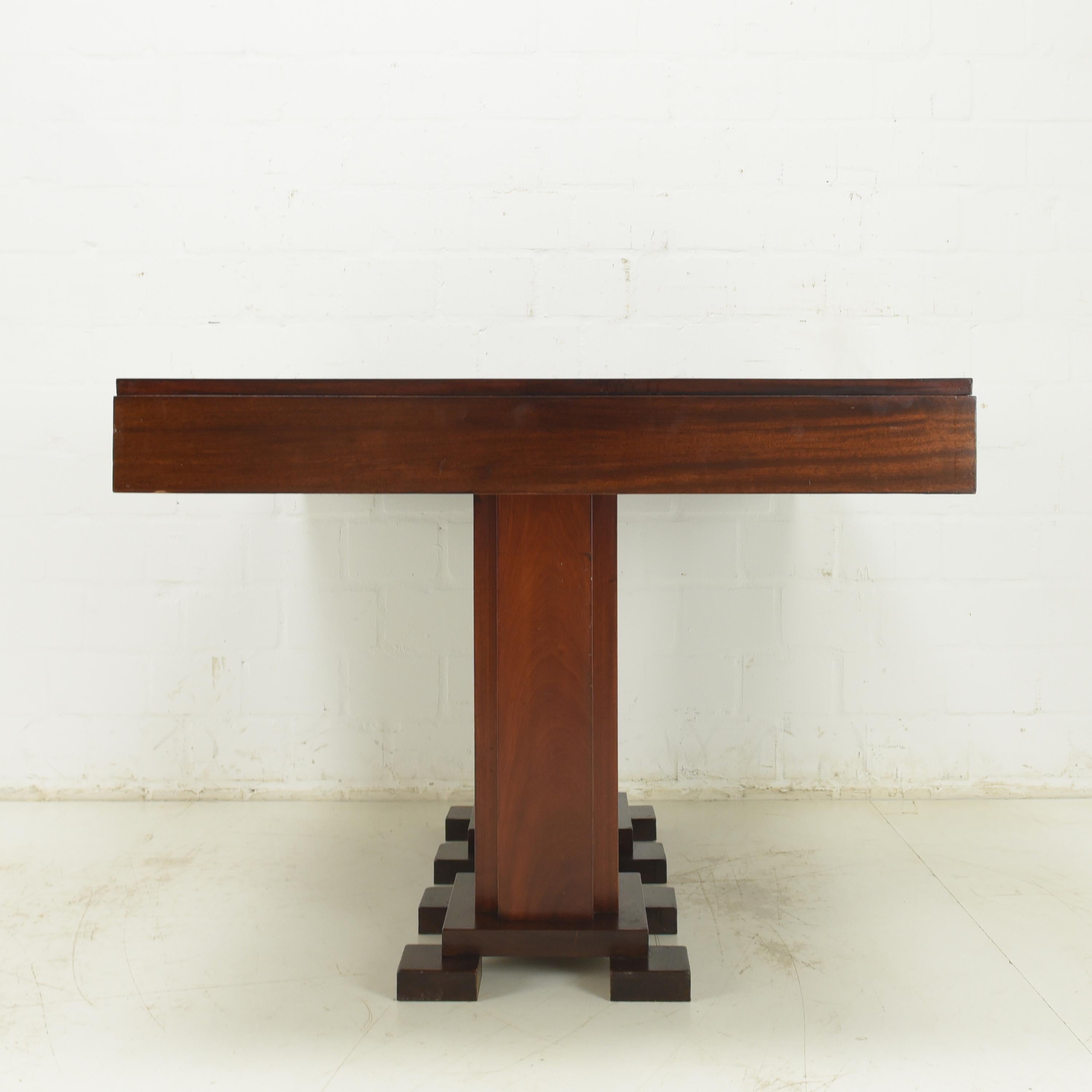Art Deco Dining Table / Conference Table in Mahogany, circa 1925 For Sale 2