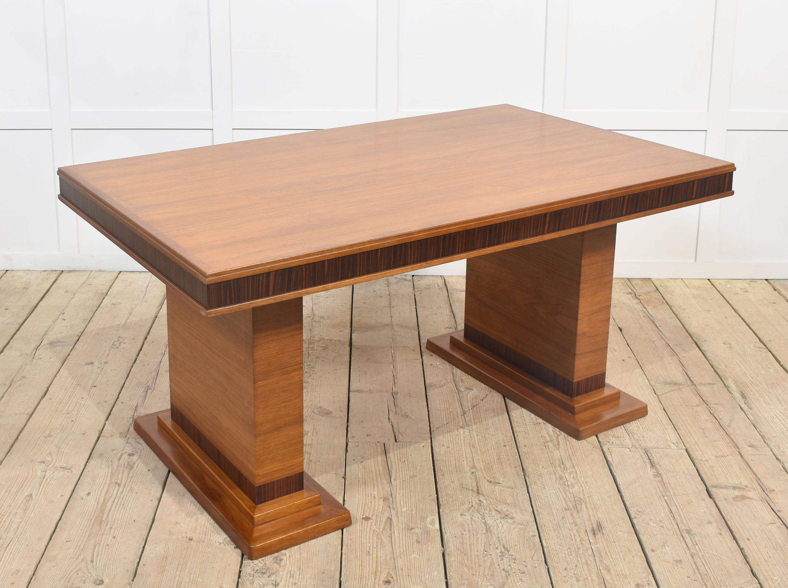 Art Deco Esstisch (Britisch) im Angebot