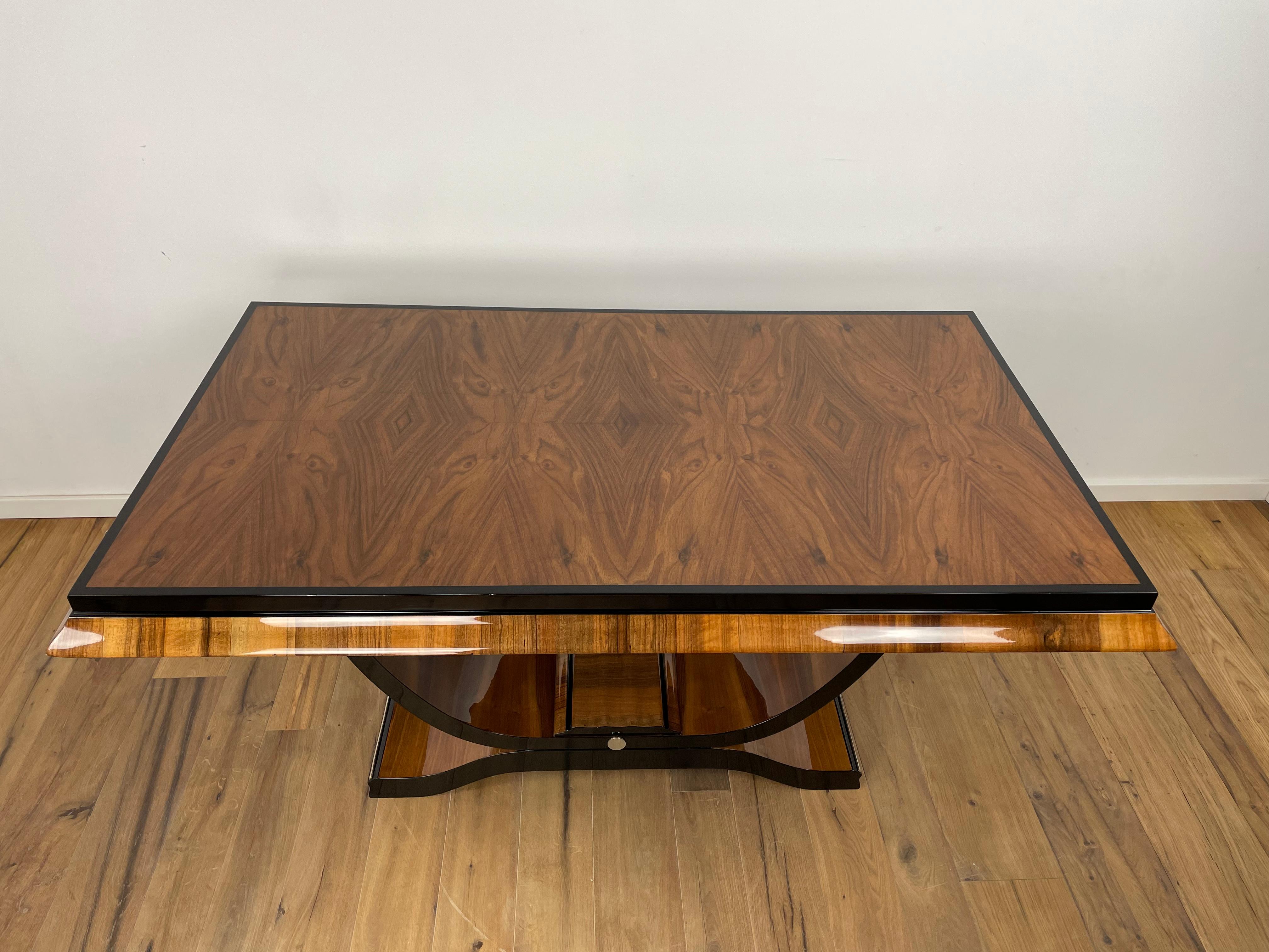 Art Deco Dining Extendable Table / Gondola Table, Paris 1920s, Walnut. 2