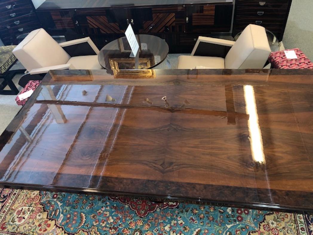 Mid-20th Century Art Deco Dining Table in Walnut from France