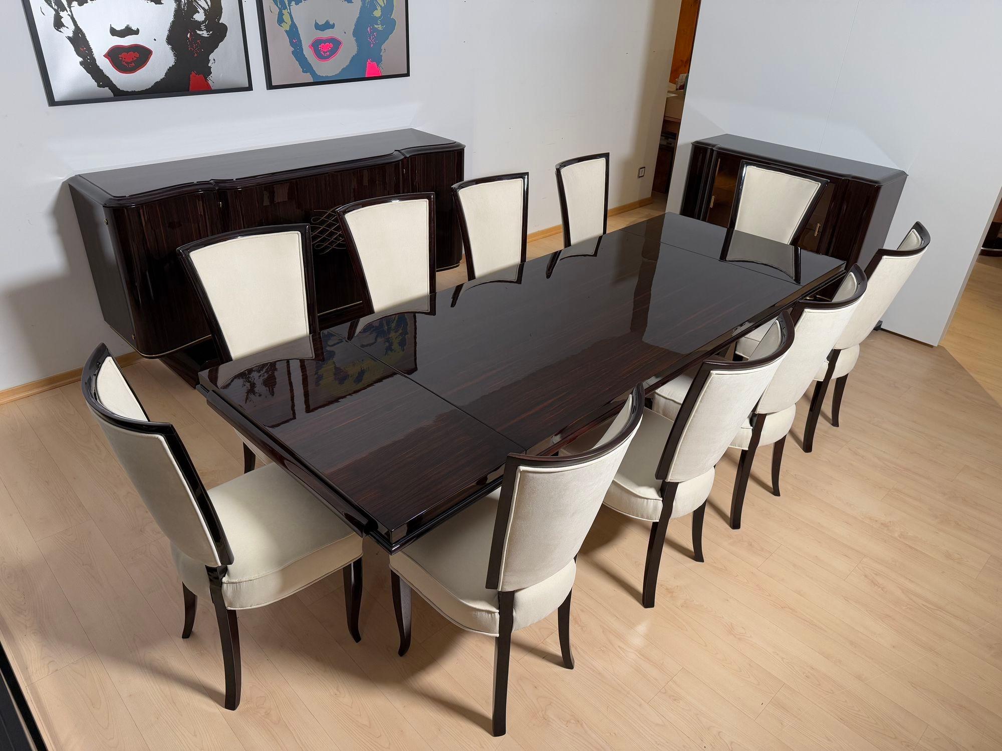 Table de salle à manger Art Deco avec 10 chaises, ébène de Macassar, laiton, Paris circa 1930 en vente 3