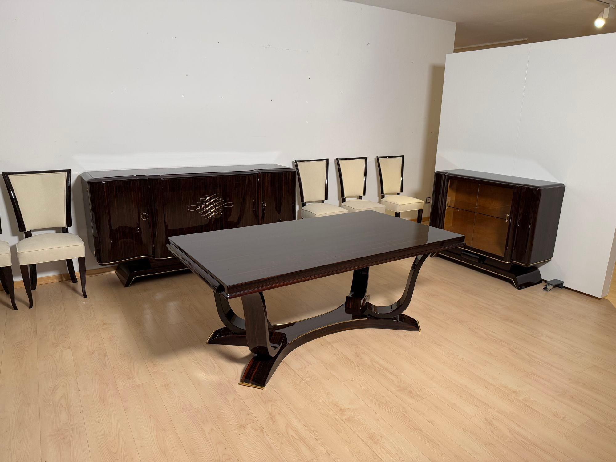 Table de salle à manger Art Deco avec 10 chaises, ébène de Macassar, laiton, Paris circa 1930 en vente 1
