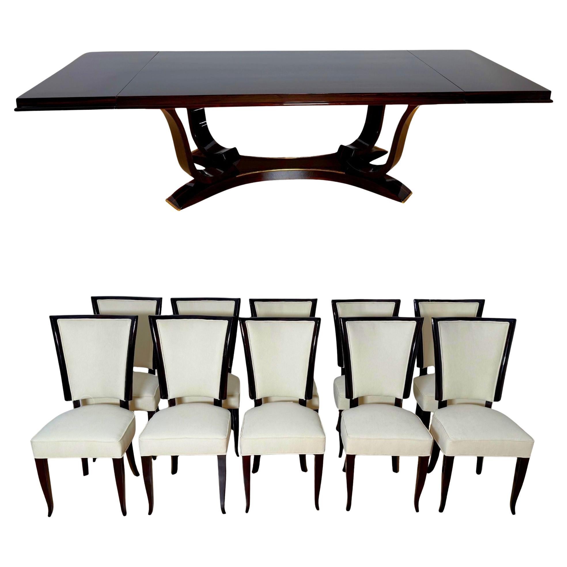 Table de salle à manger Art Deco avec 10 chaises, ébène de Macassar, laiton, Paris circa 1930 en vente