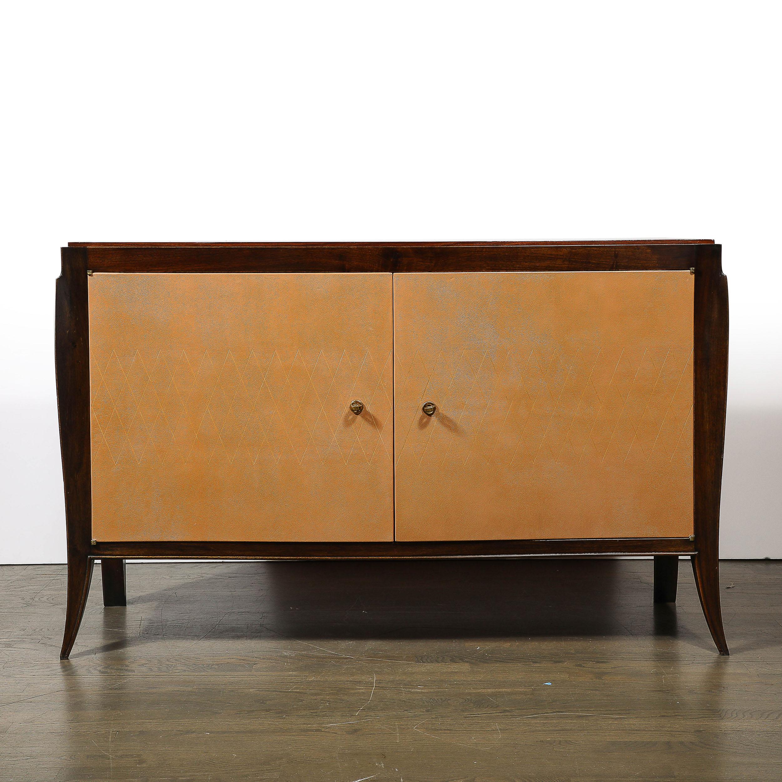 Credenza in stile Art Déco Directoire in noce e ante in pelle di cuoio In condizioni ottime in vendita a New York, NY