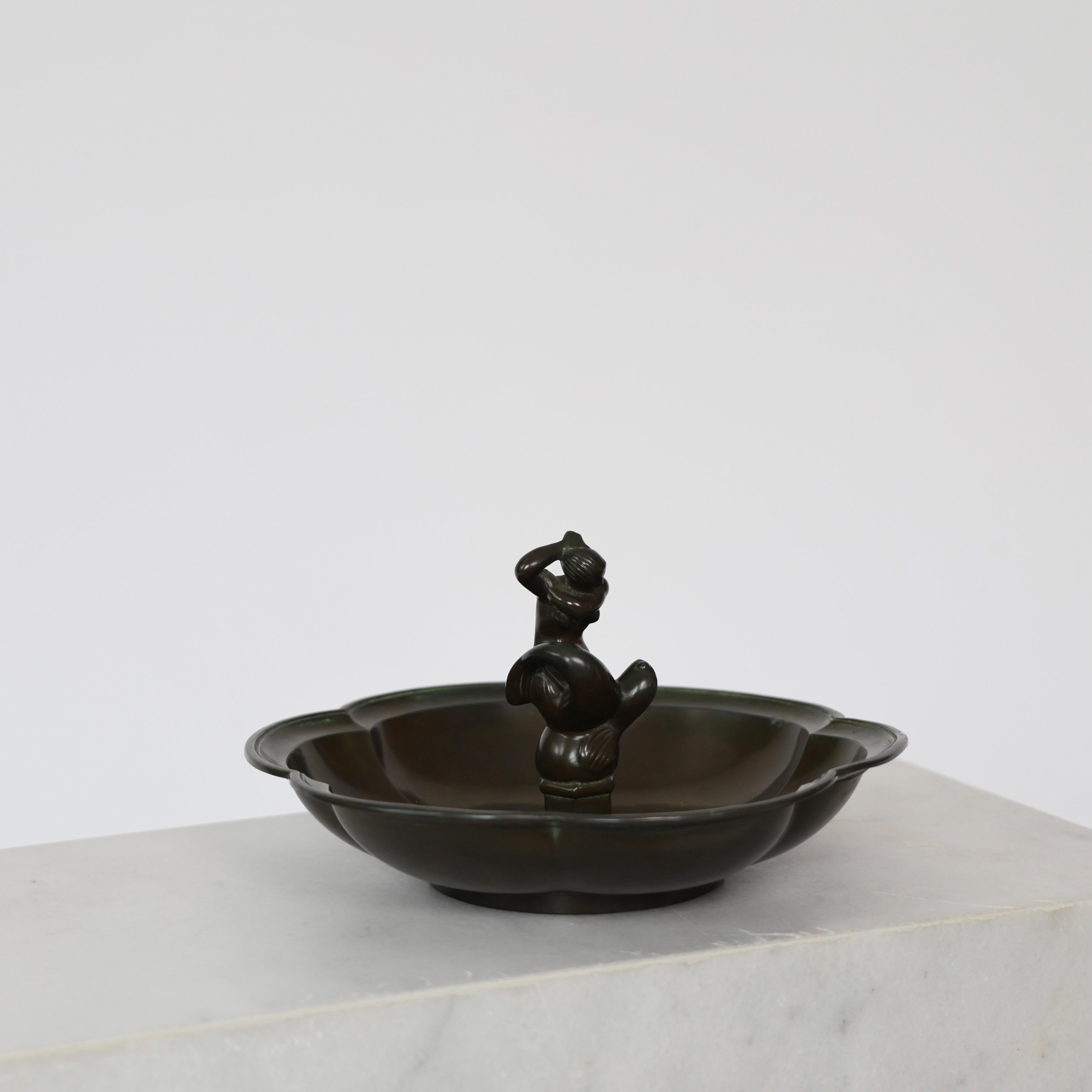 Discometal-Schale im Art déco-Stil von Just Andersen, 1930er Jahre, Dänemark (Mitte des 20. Jahrhunderts) im Angebot