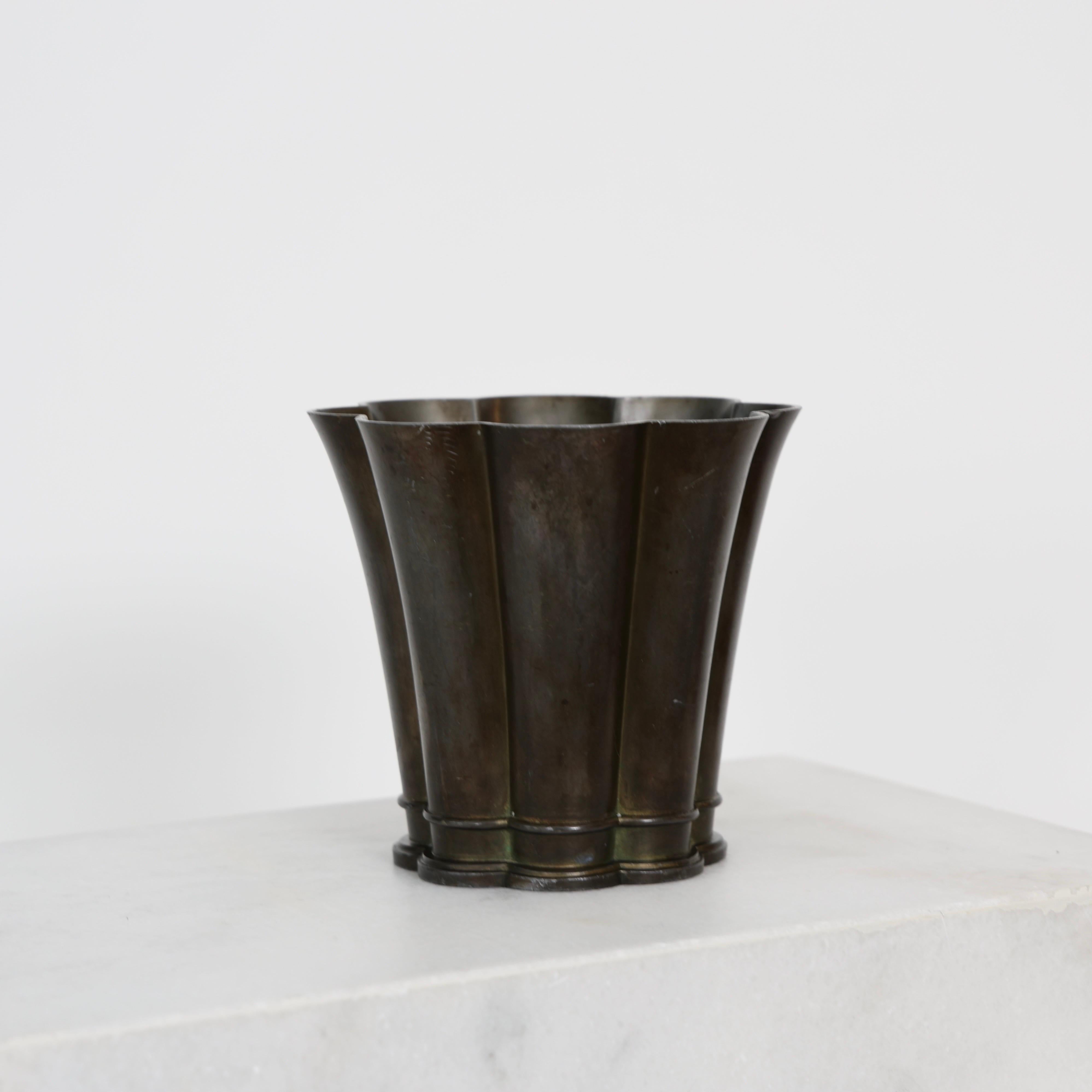 Vaso Discometal Art Deco di Just Andersen, anni '40, Danimarca in vendita 3