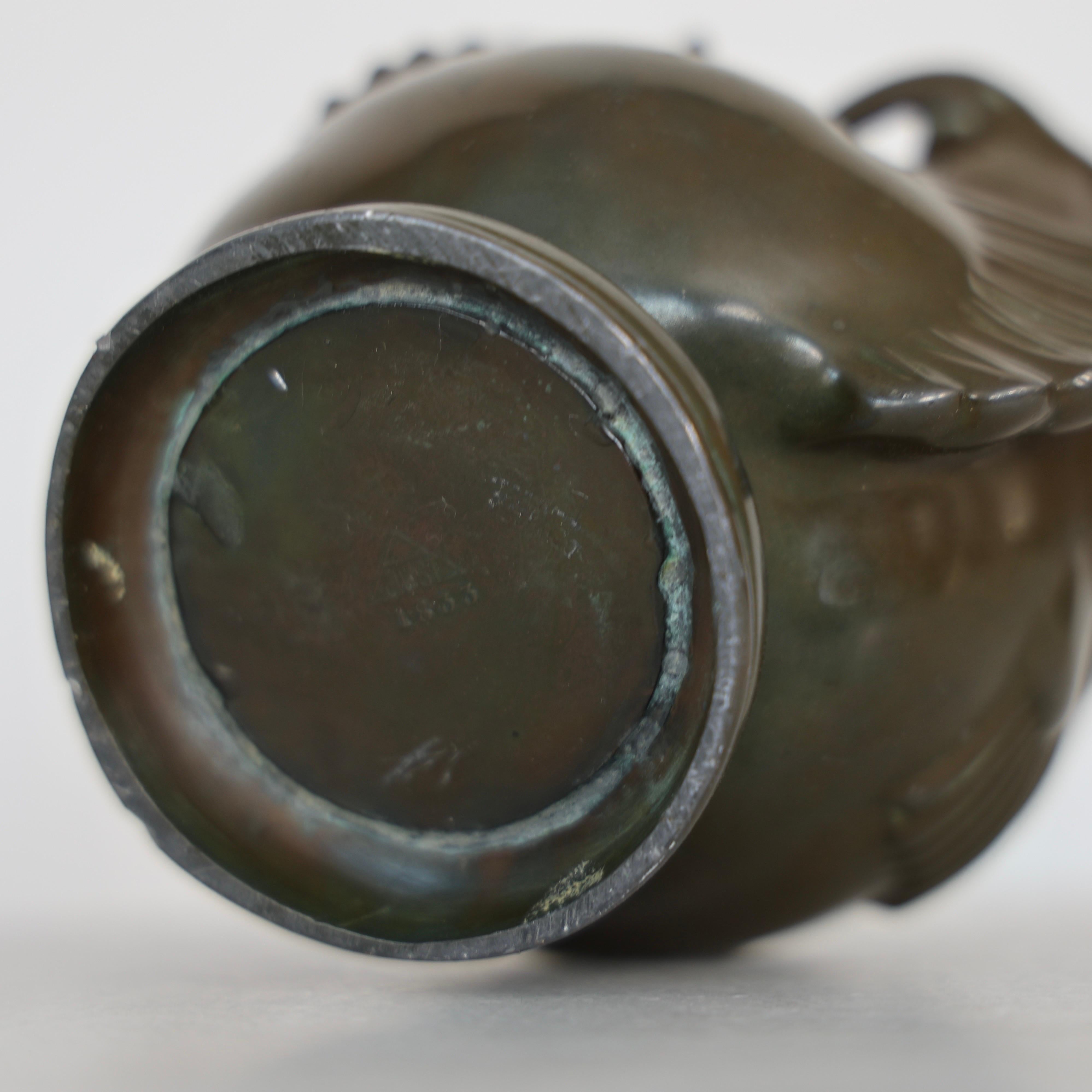 Vaso a forma di pesce Diskometal Art Deco di Just Andersen, anni '30, Danimarca in vendita 4