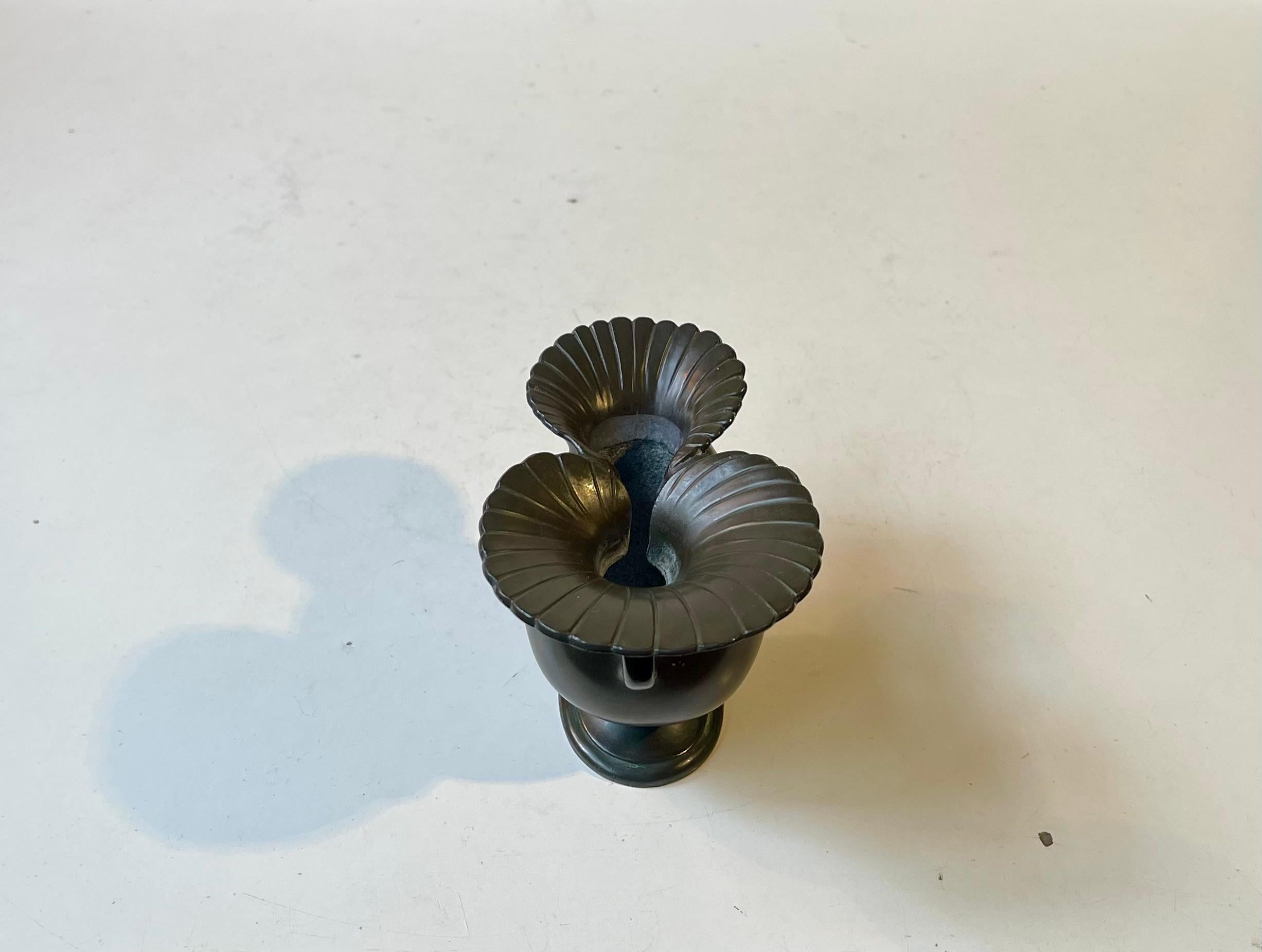 Art Déco Vaso Art Deco Diskometal 'Hen' di Just Andersen, anni '30